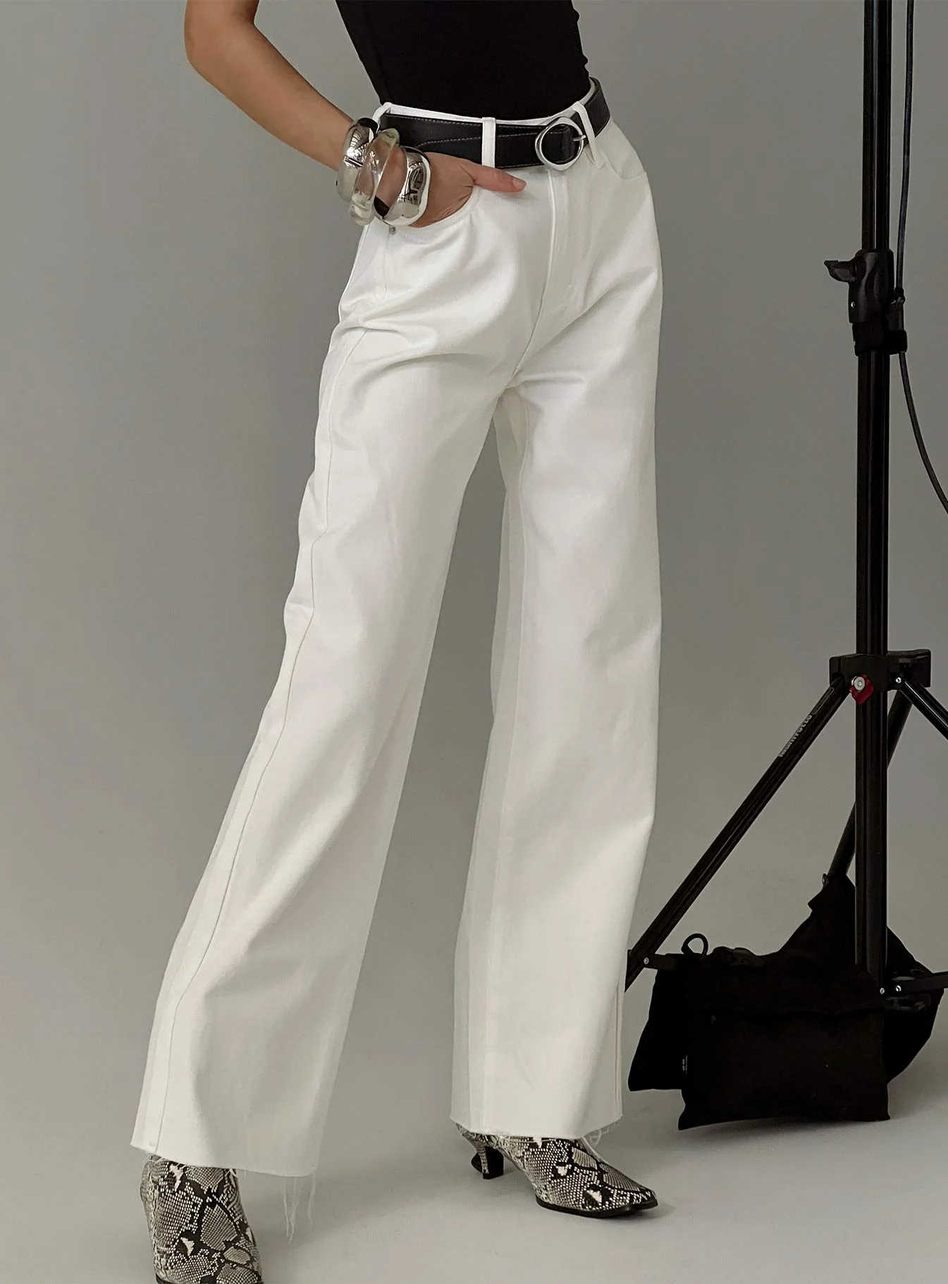 Henesey High Rise Straight Leg Jeans White Wash
