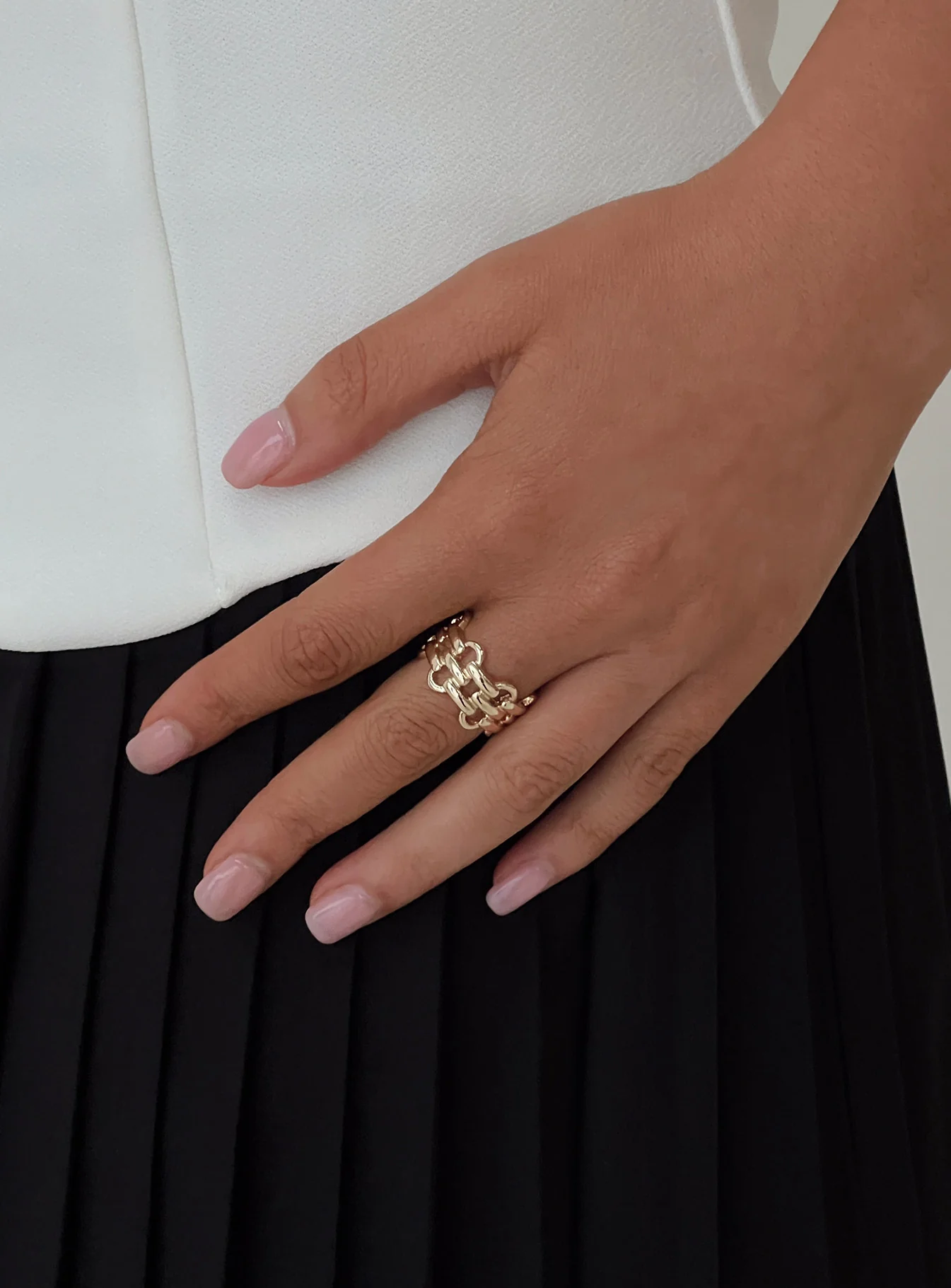 Change Locations Ring Gold