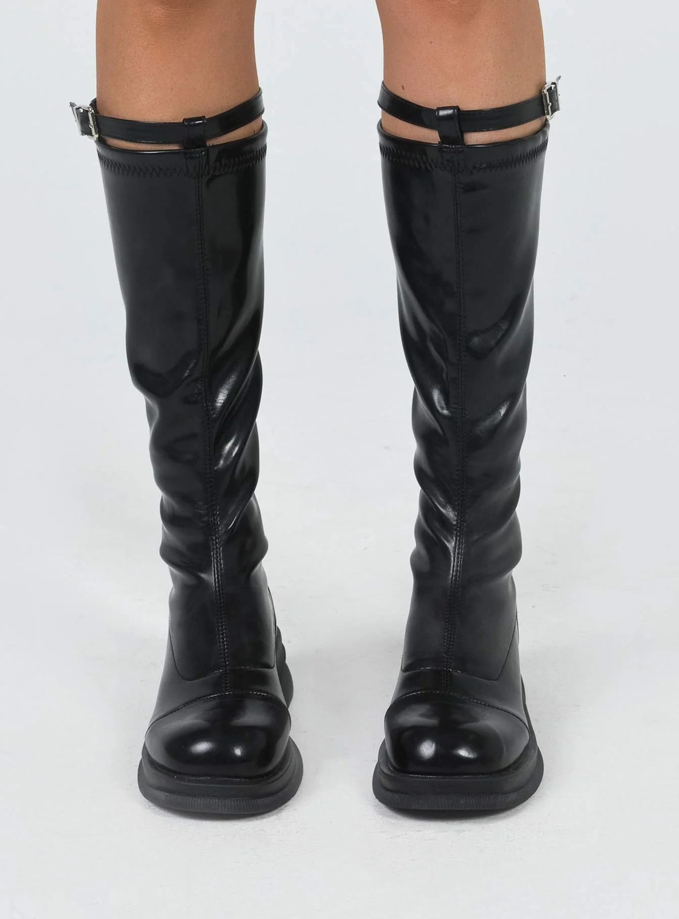 Ariaahs Boots Black