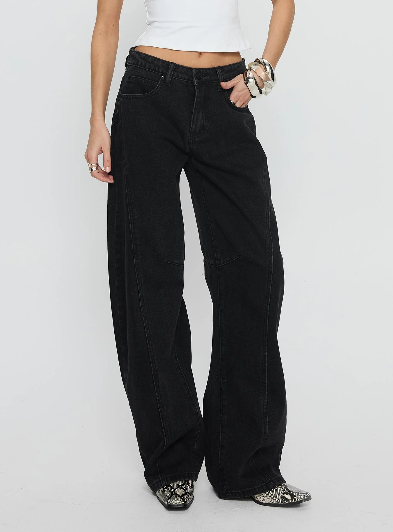 Lost Track Mid Rise Barrel Leg Jeans Washed Black