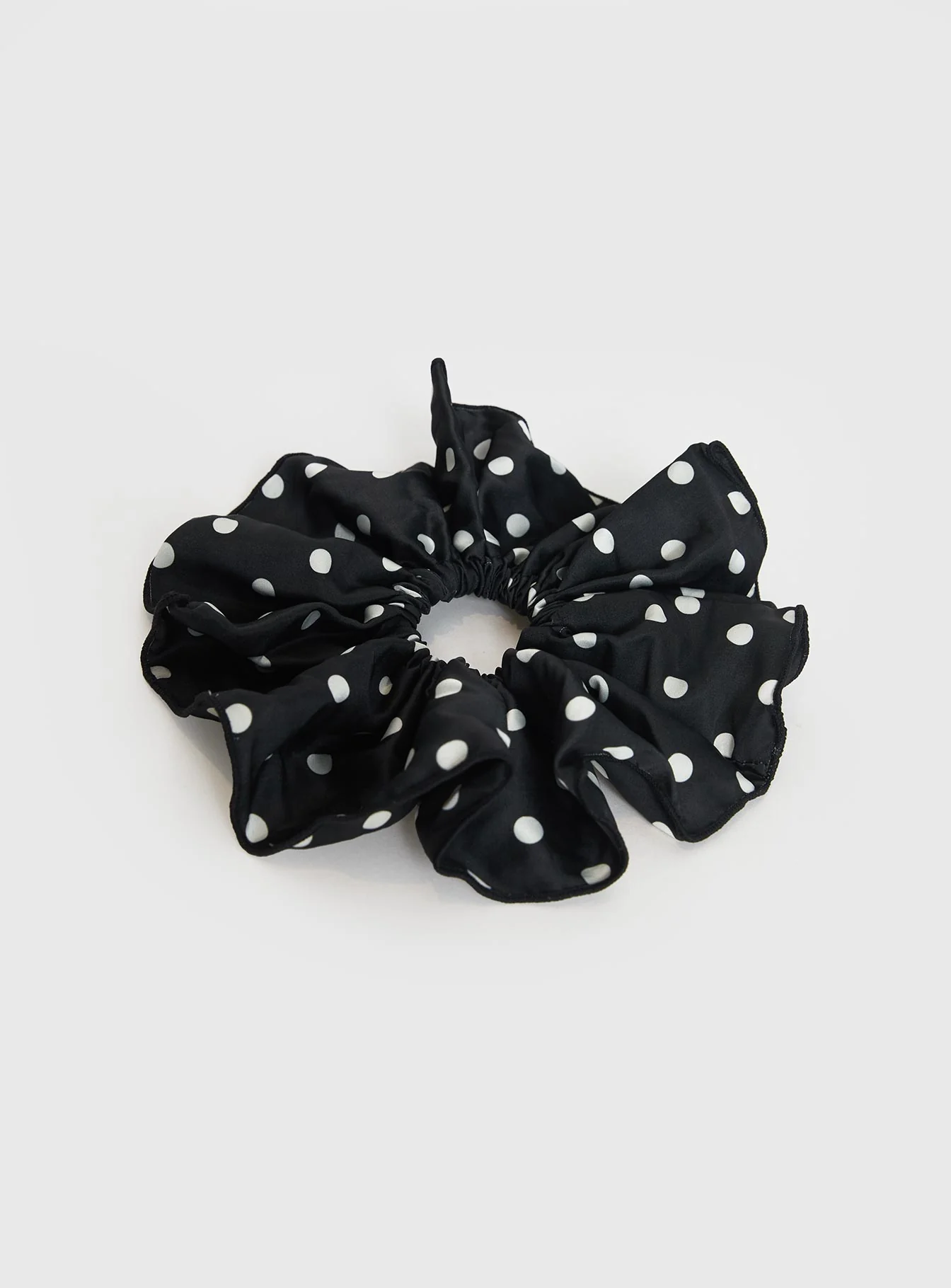 Yennifer Polka Scrunchie Black
