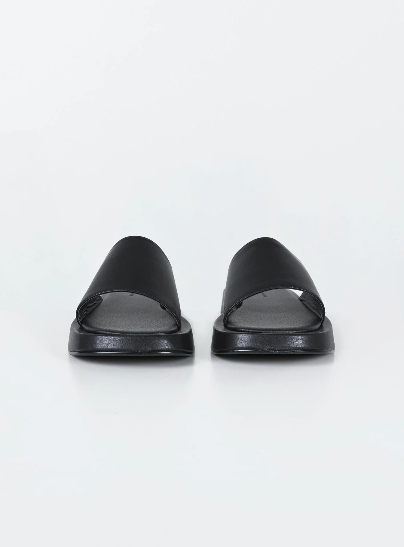 Madeira Sandals Black