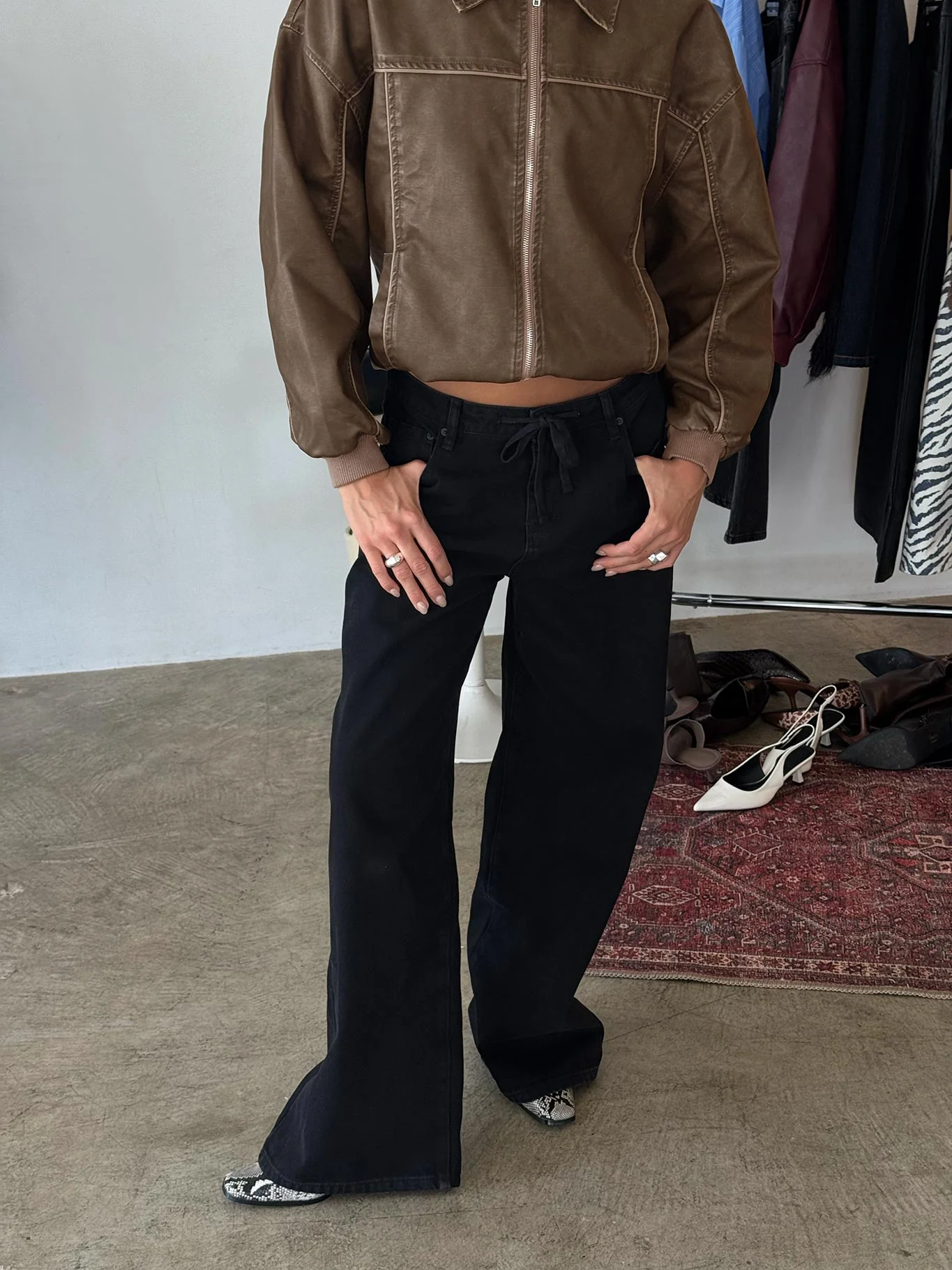 Mellowed Out Low Rise Straight Leg Jeans Washed Black