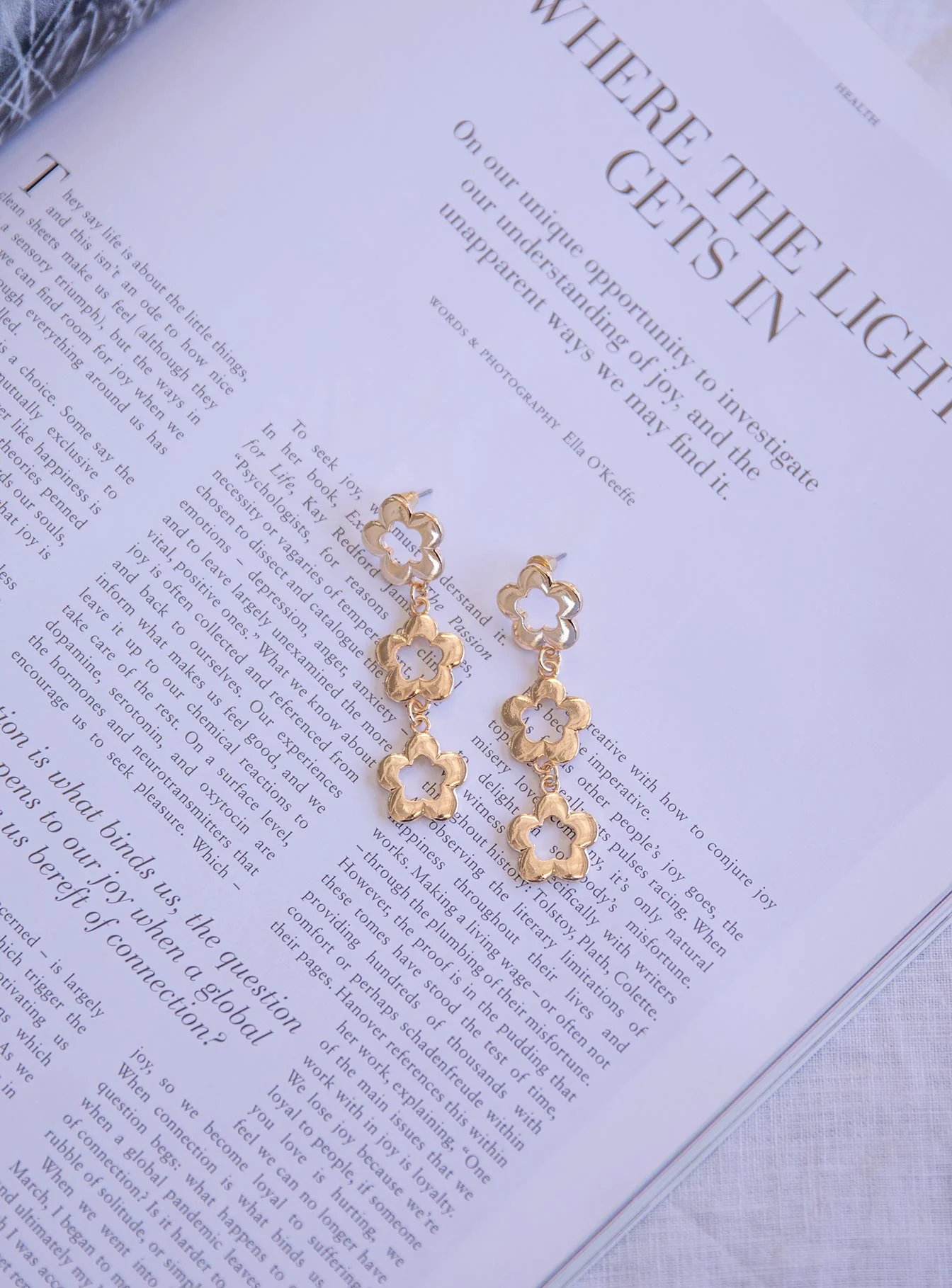 Ivy Fleur Earrings Gold