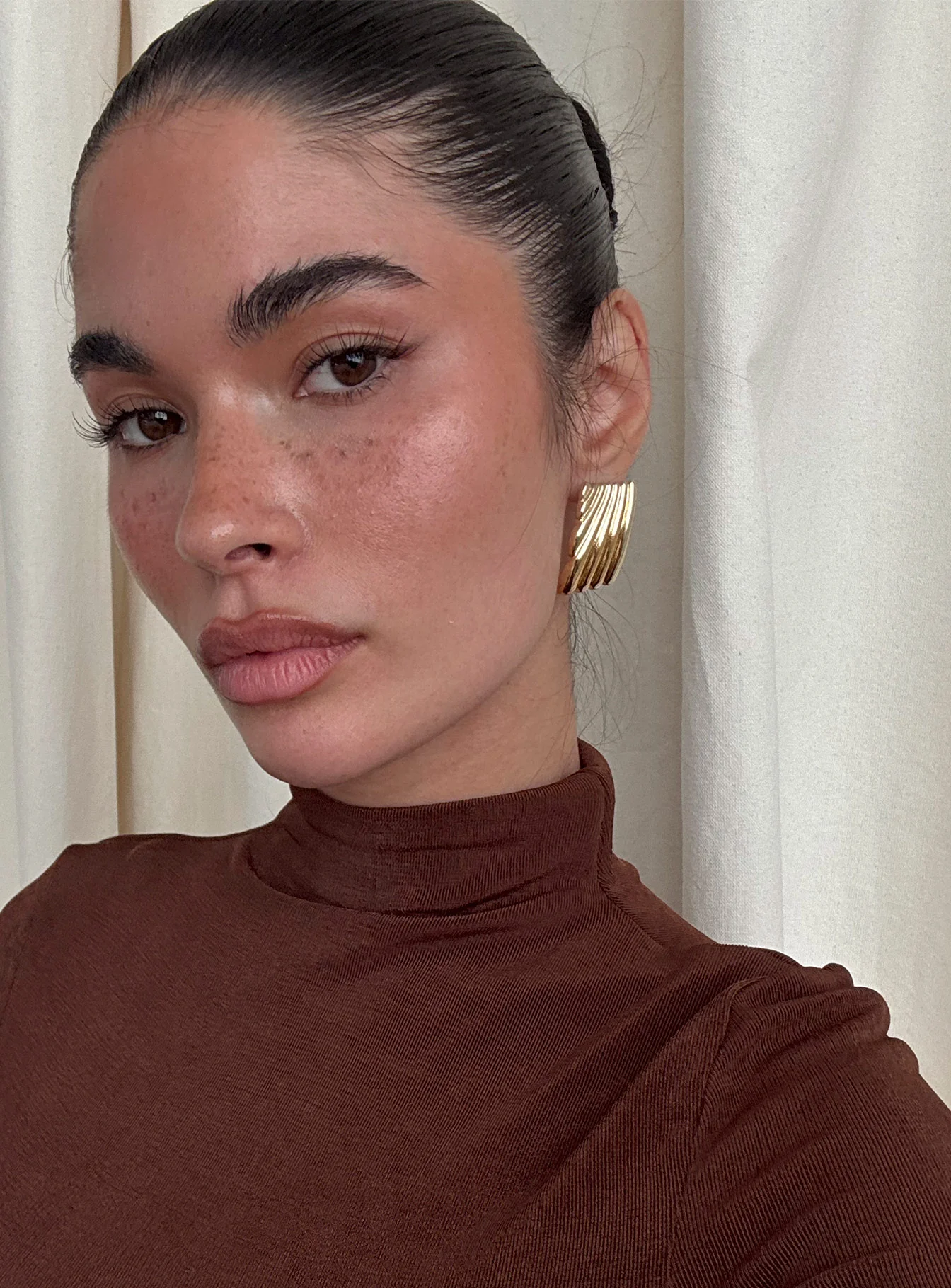 Precarious Earrings Gold