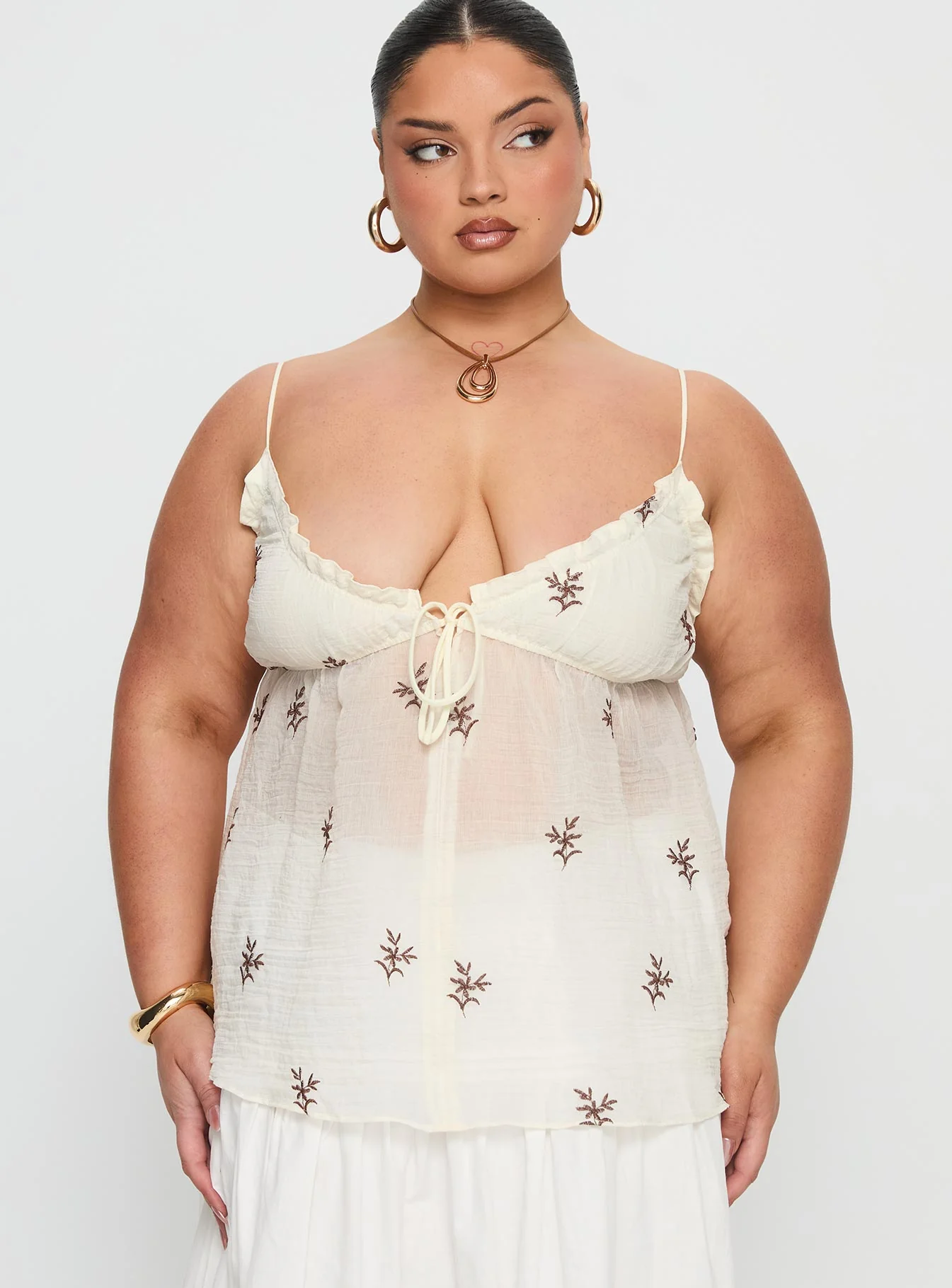 Cinnamon Embroidered Top Cream Curve