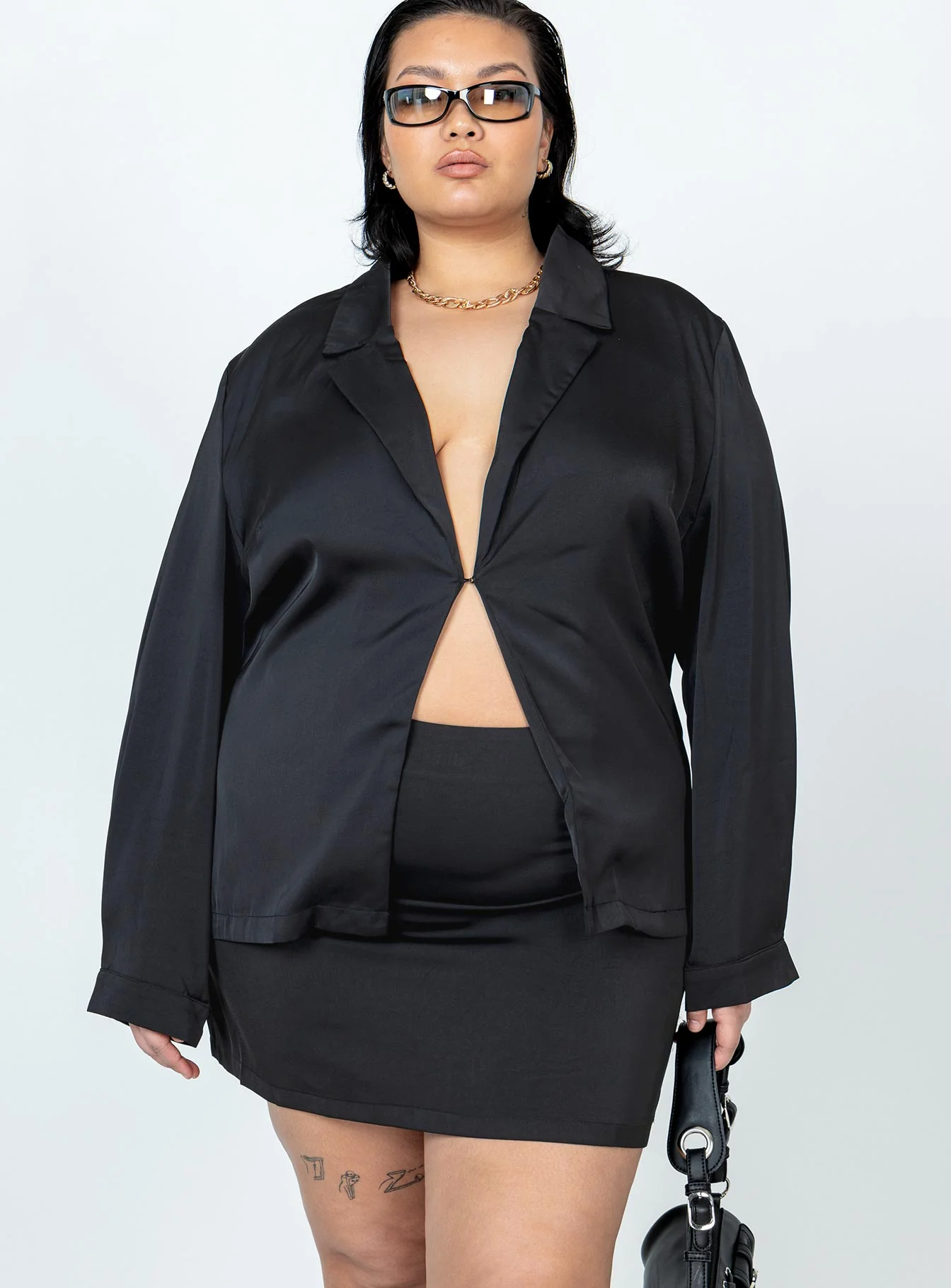 Eileen Set Black Curve