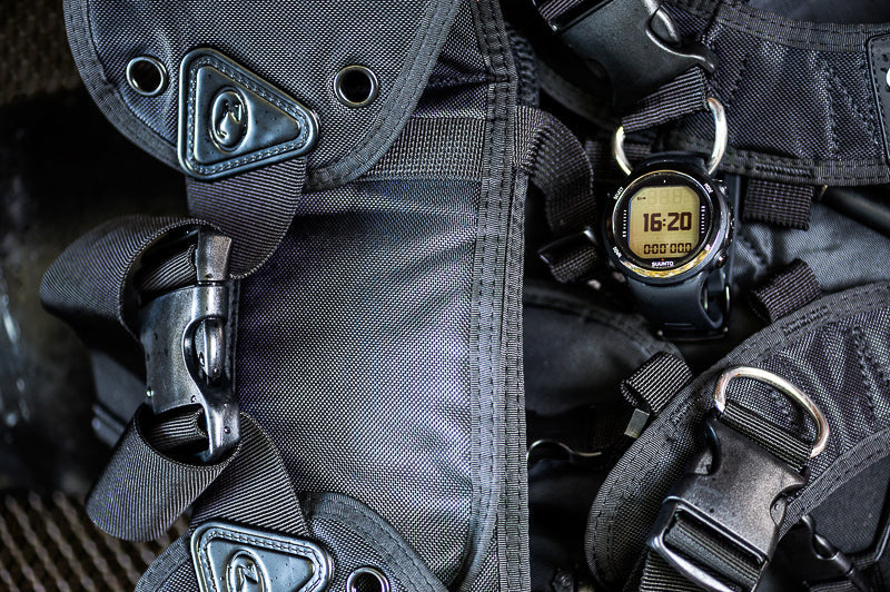 Suunto D4i Novo Black - USB cable and extension strap sold separately