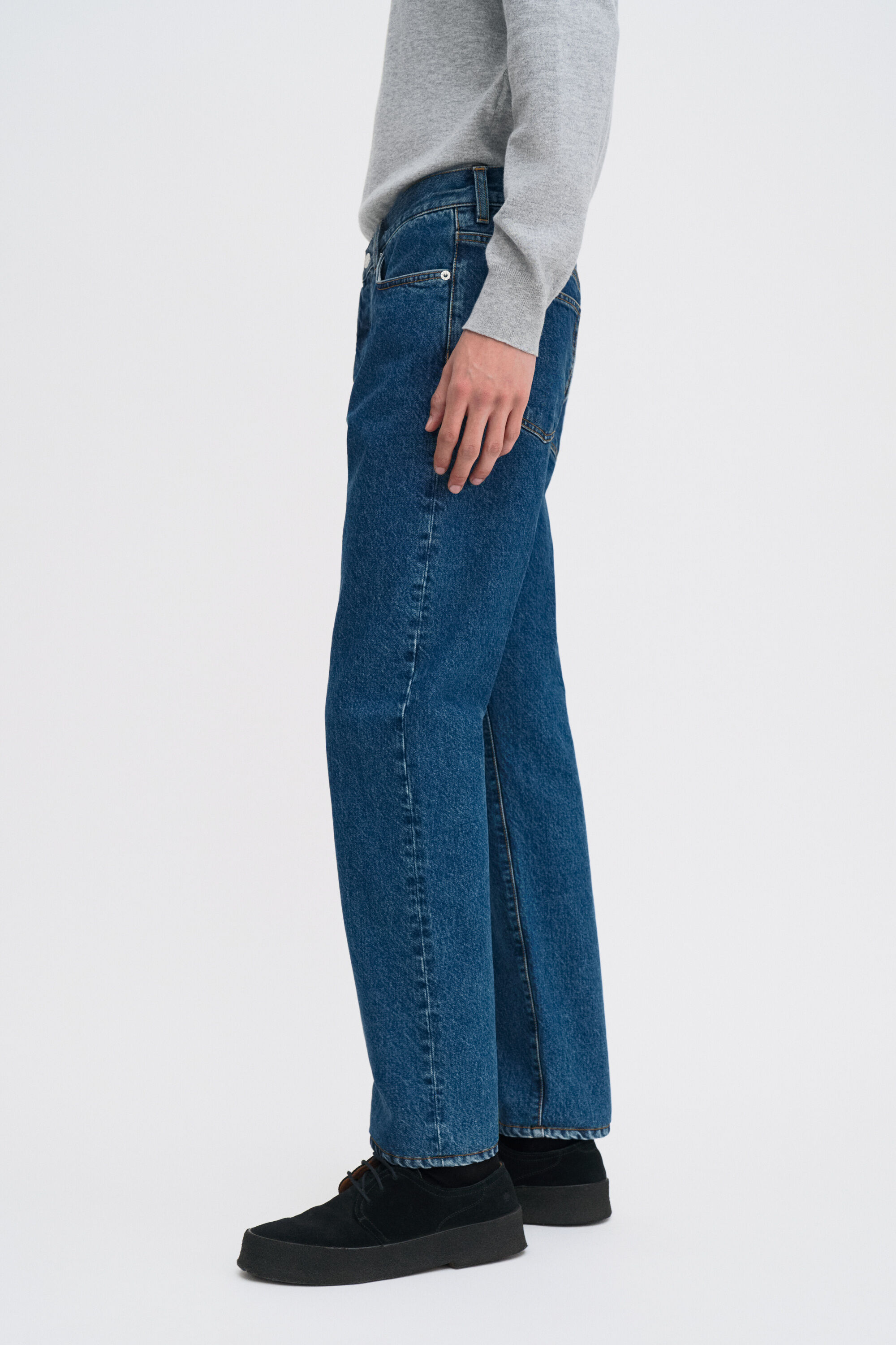 Tapered Cropped Jeans