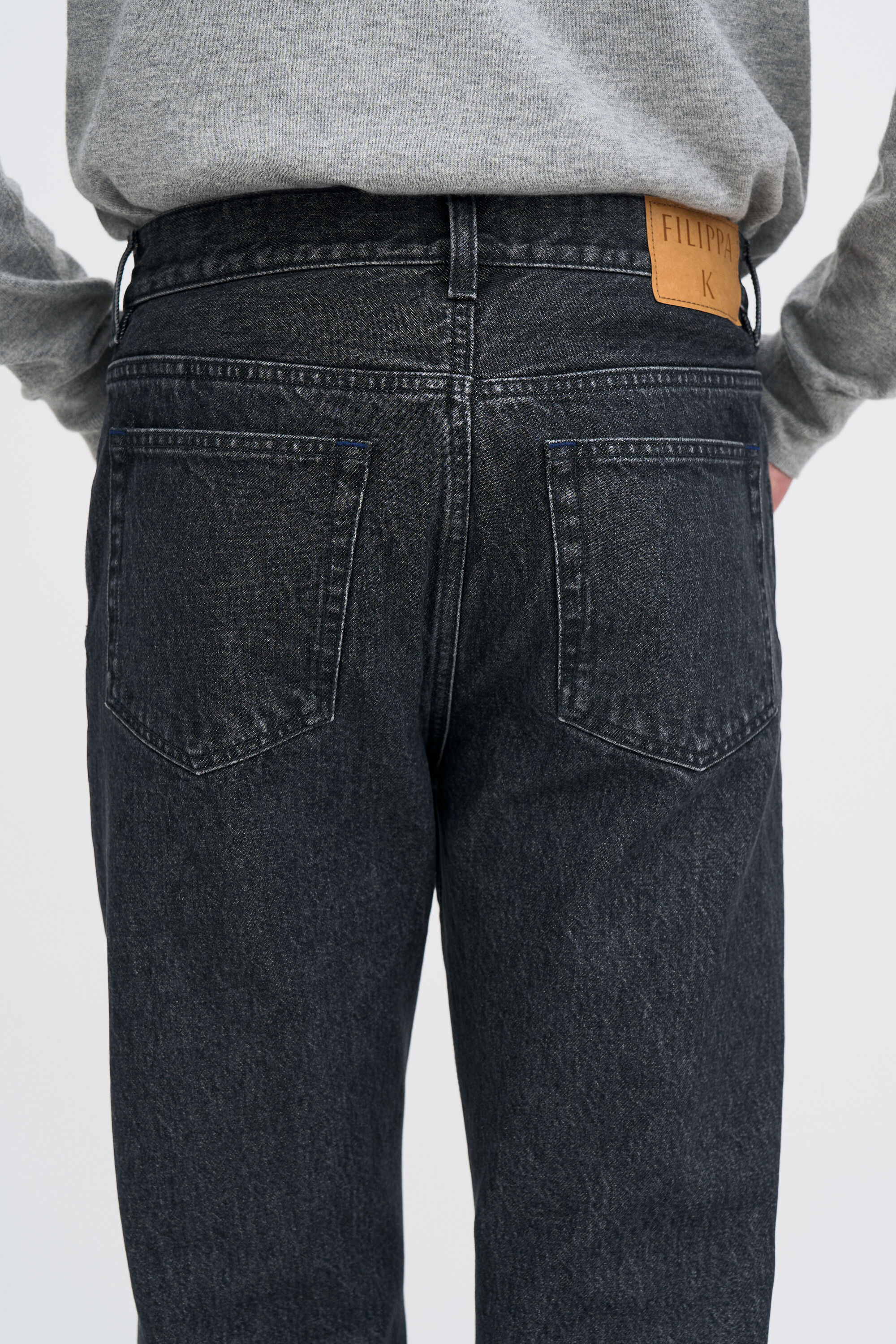 Tapered Cropped Jeans
