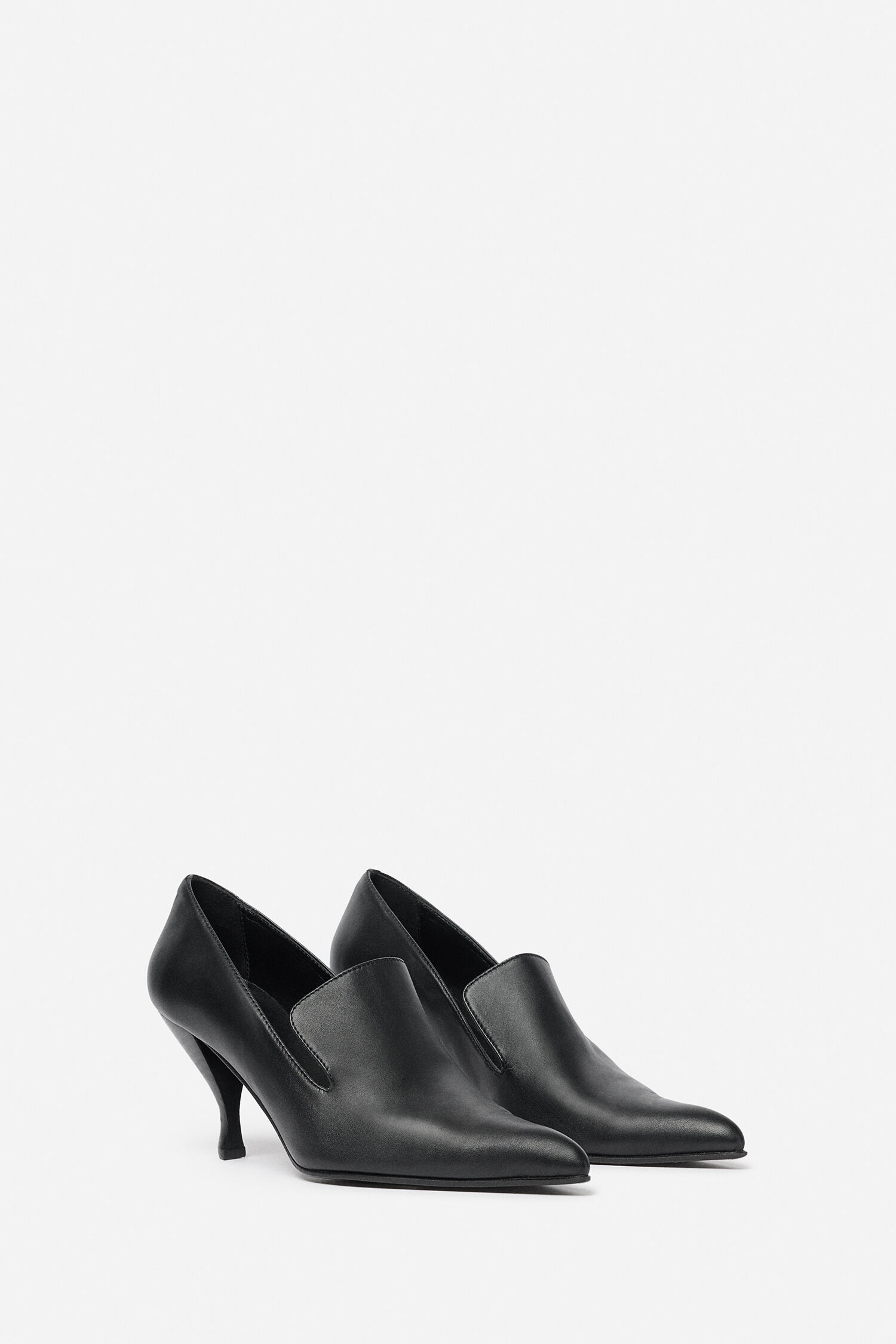 Pointed Leather Pumps