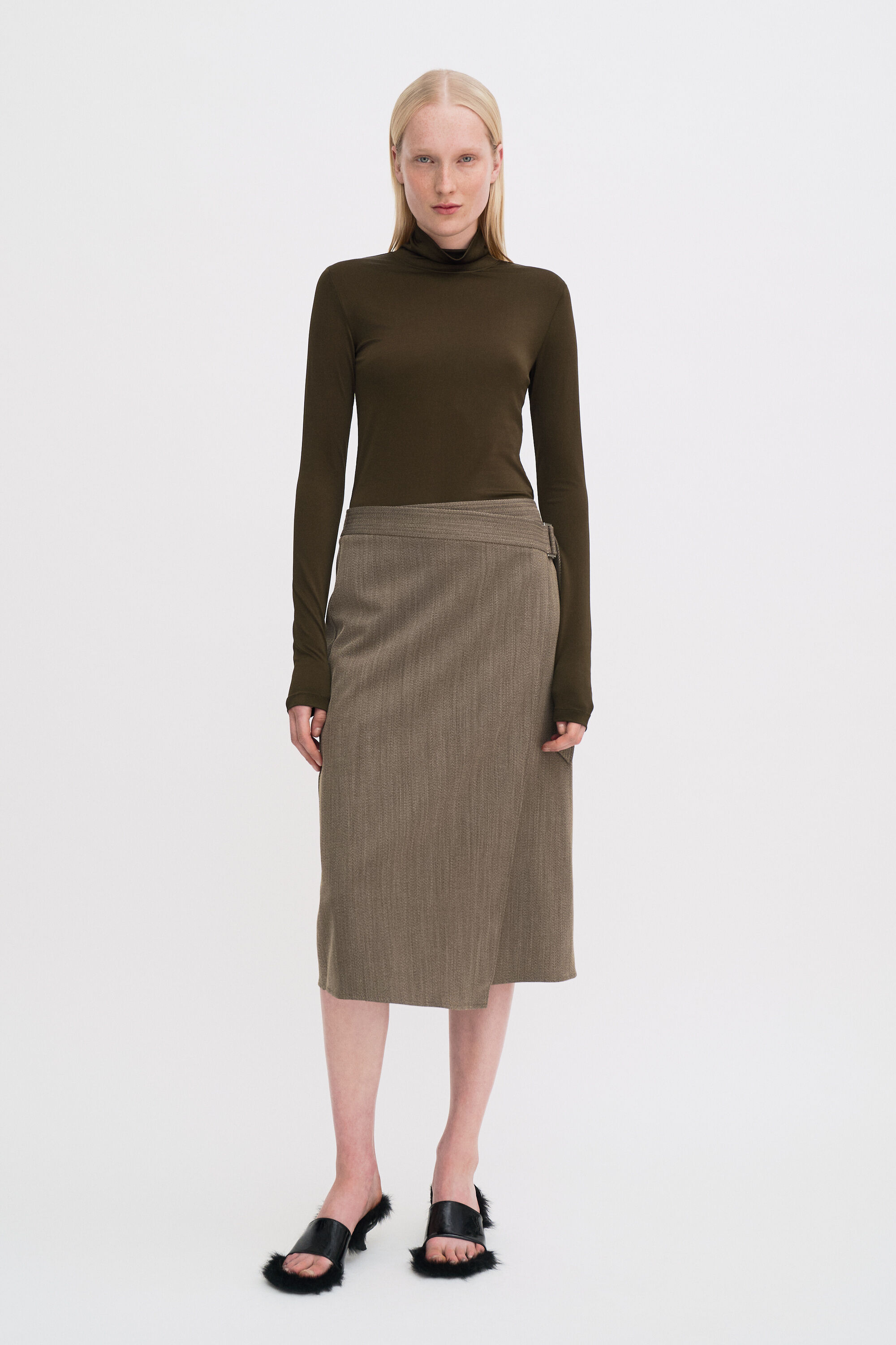 Fitted Jersey Turtleneck