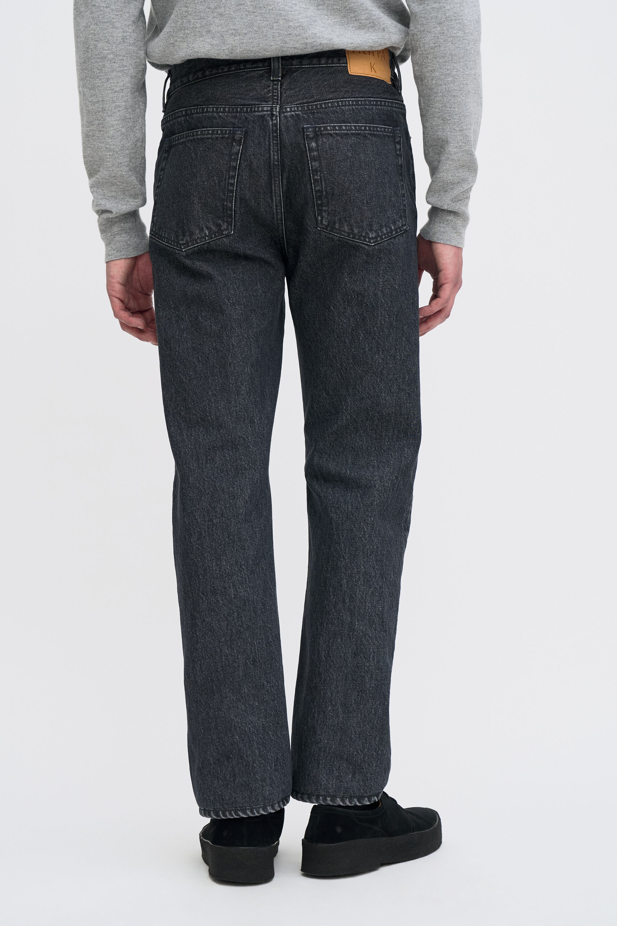 Tapered Cropped Jeans