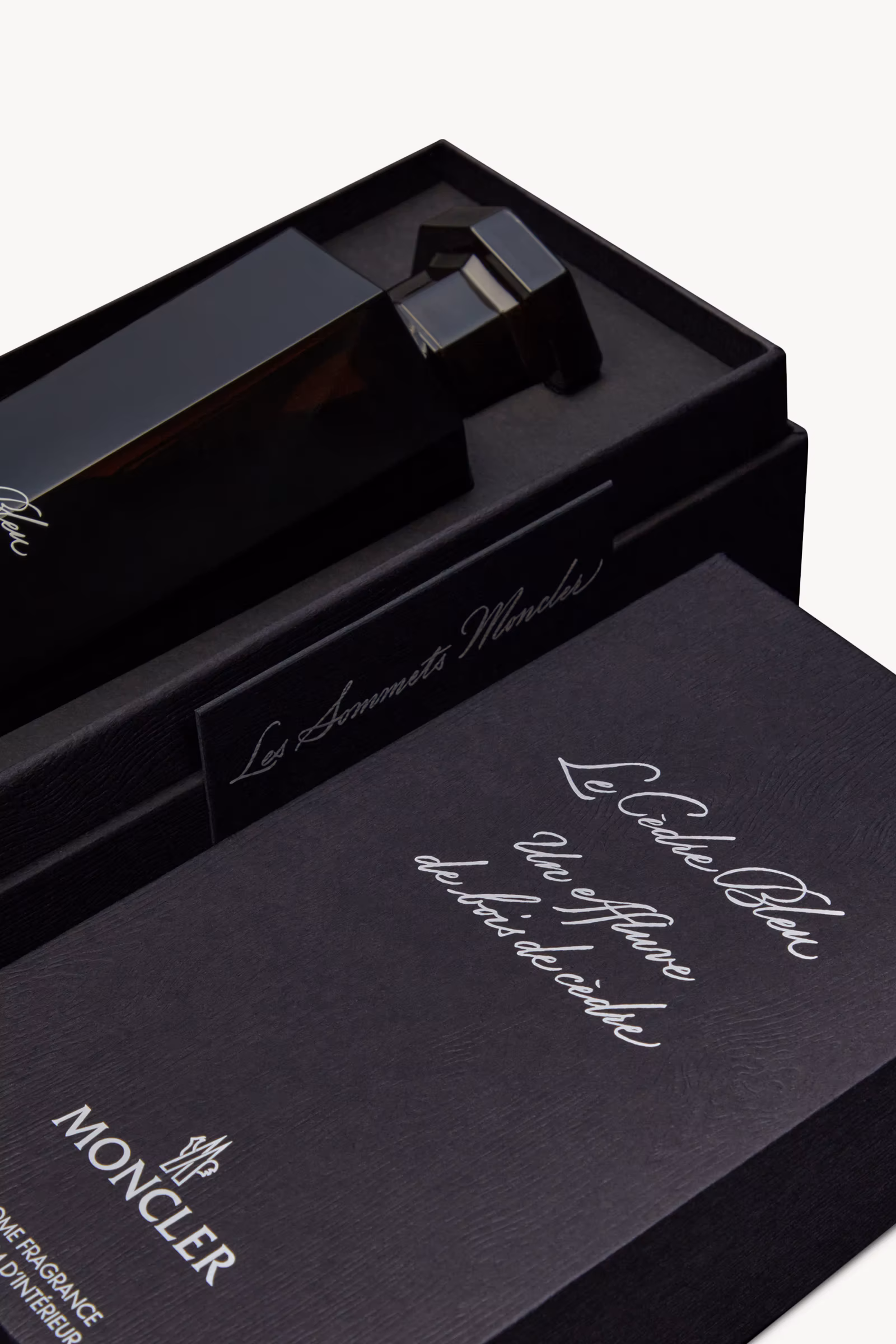 Le Cedre Bleu Home Fragrance 5 Oz.