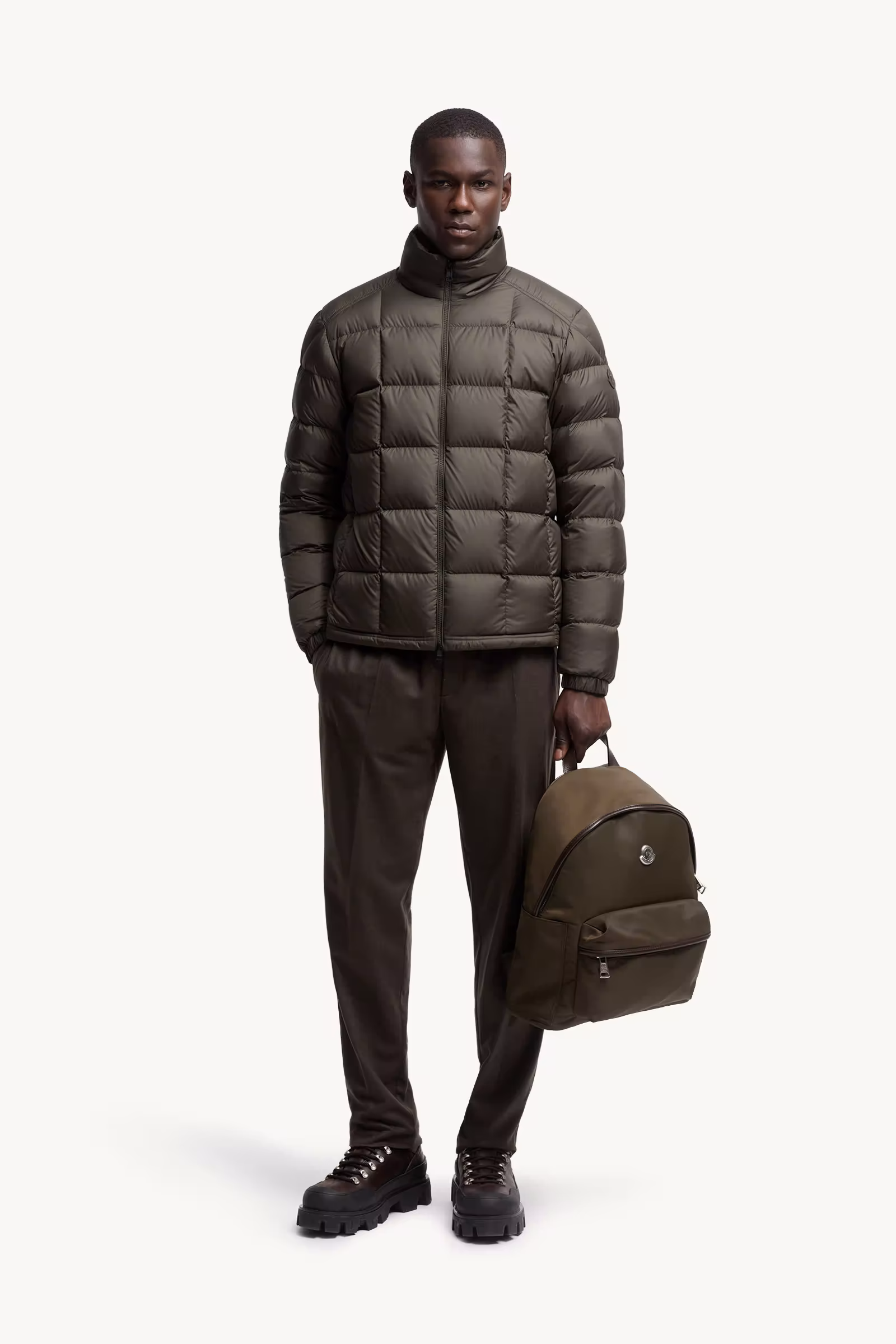 Eglise Square-Quilted Hooded Short Down Jacket