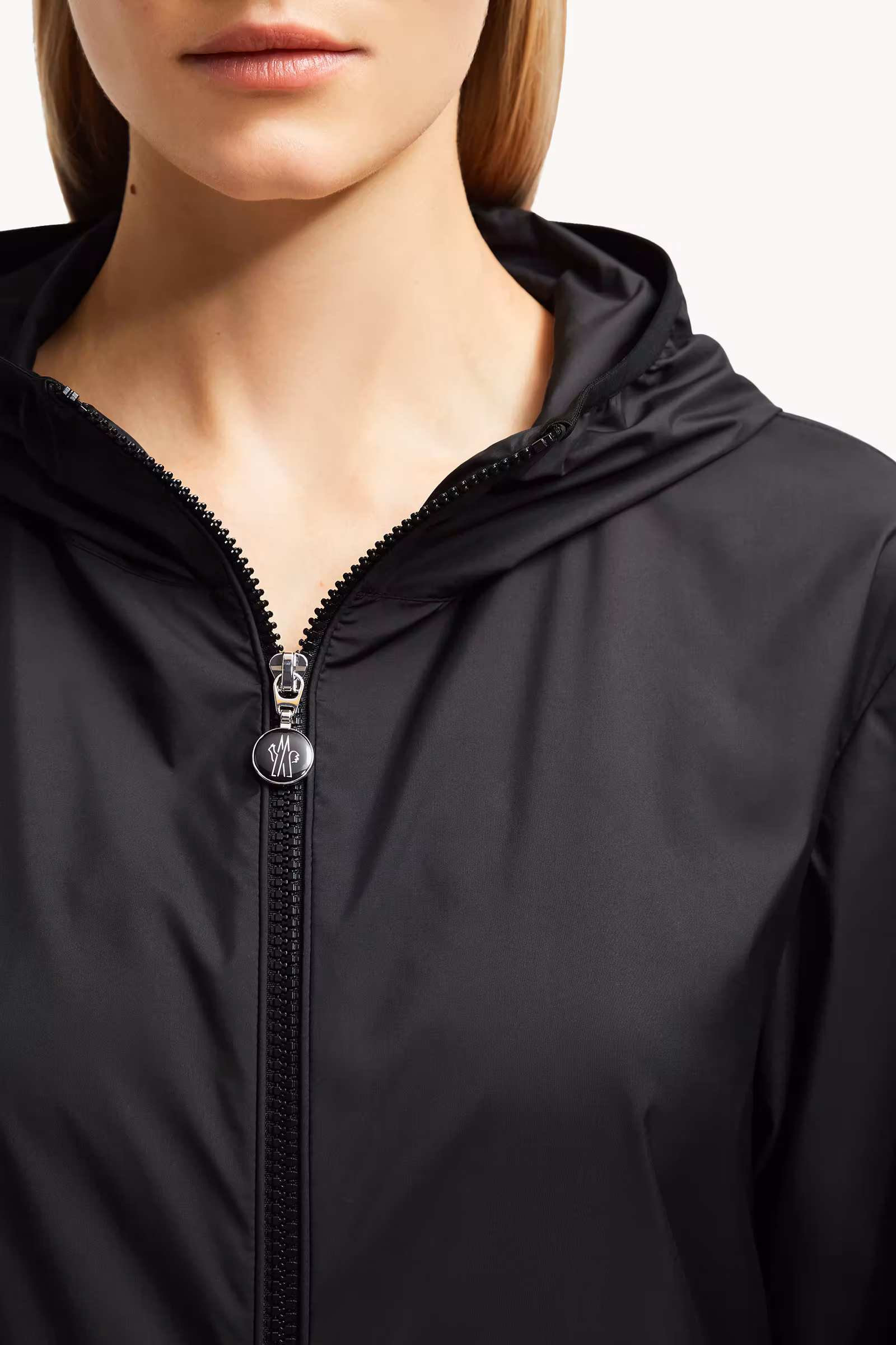 Fegeo Hooded Windbreaker