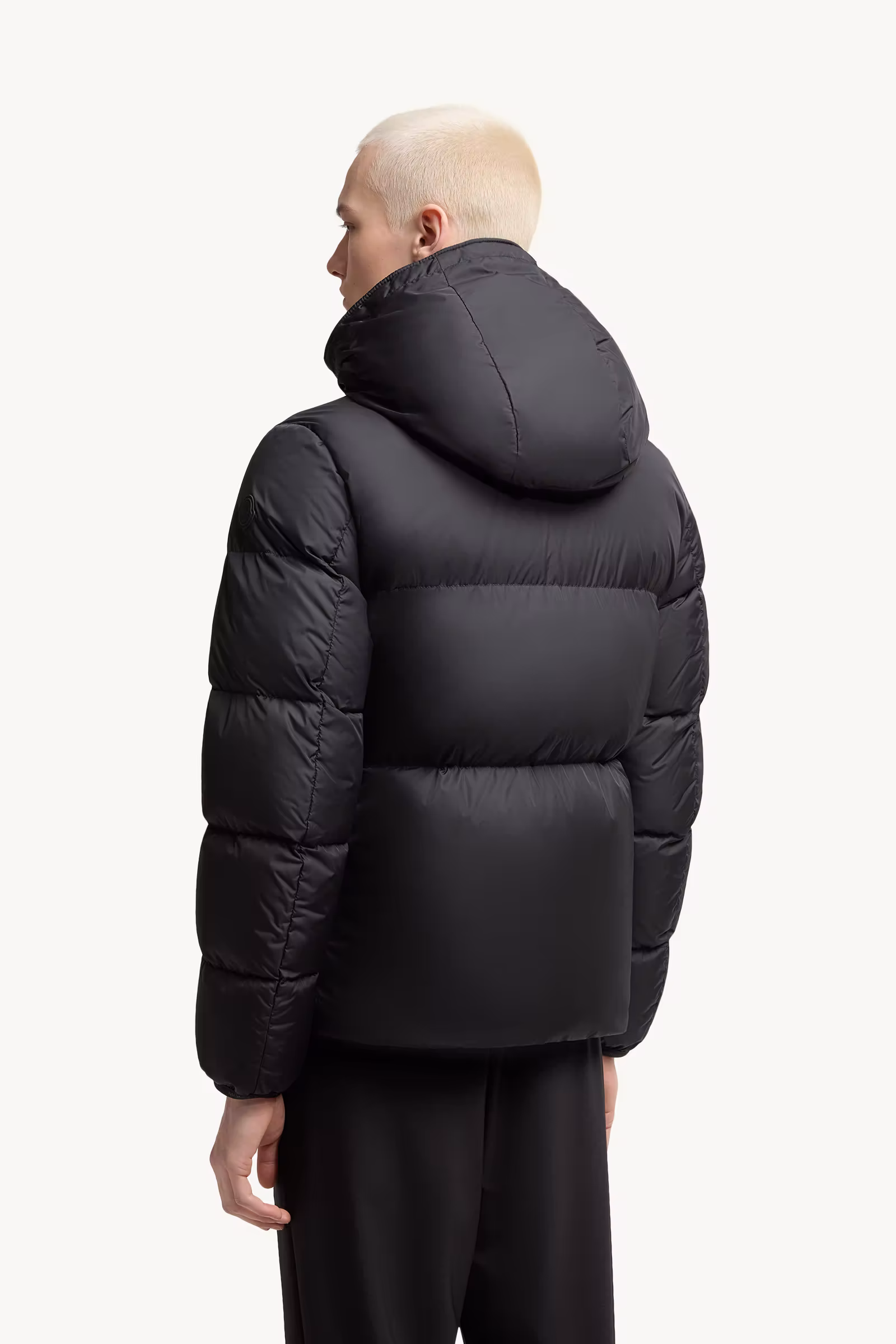 Montcla Hooded Short Down Jacket