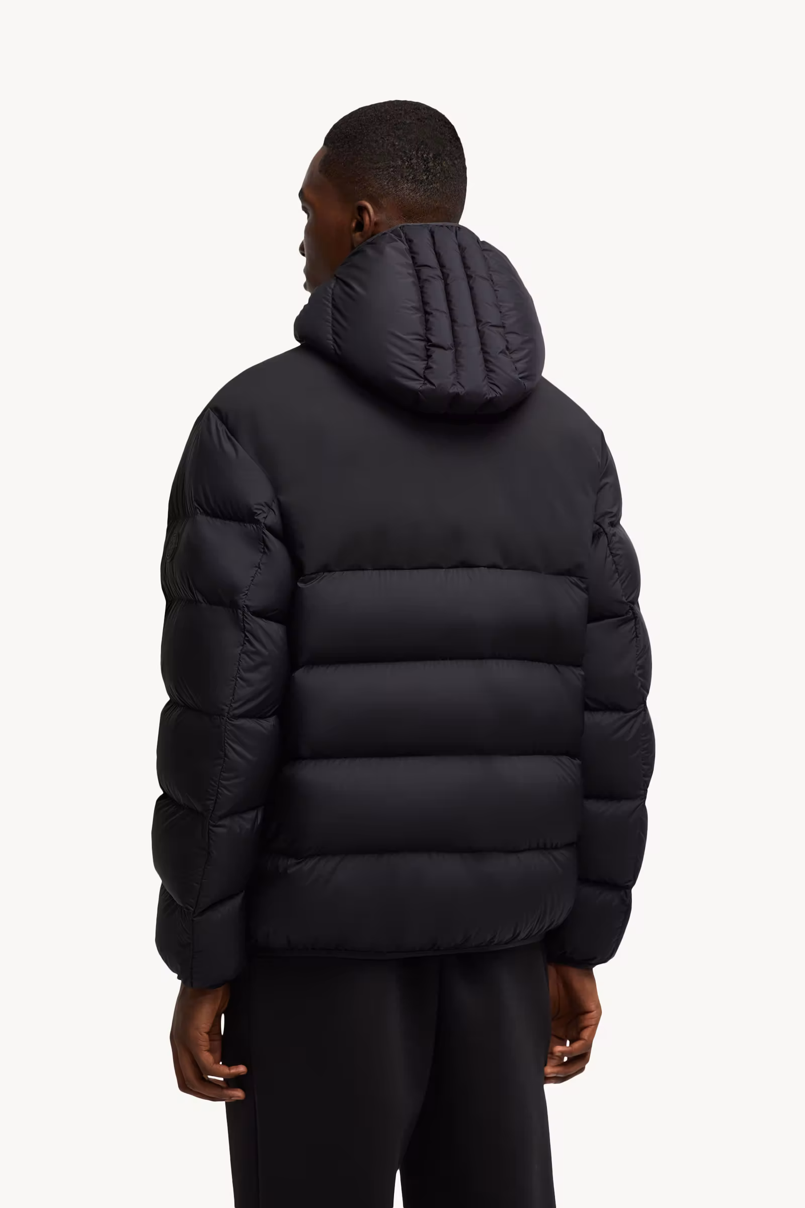 Veumont Hooded Short Down Jacket