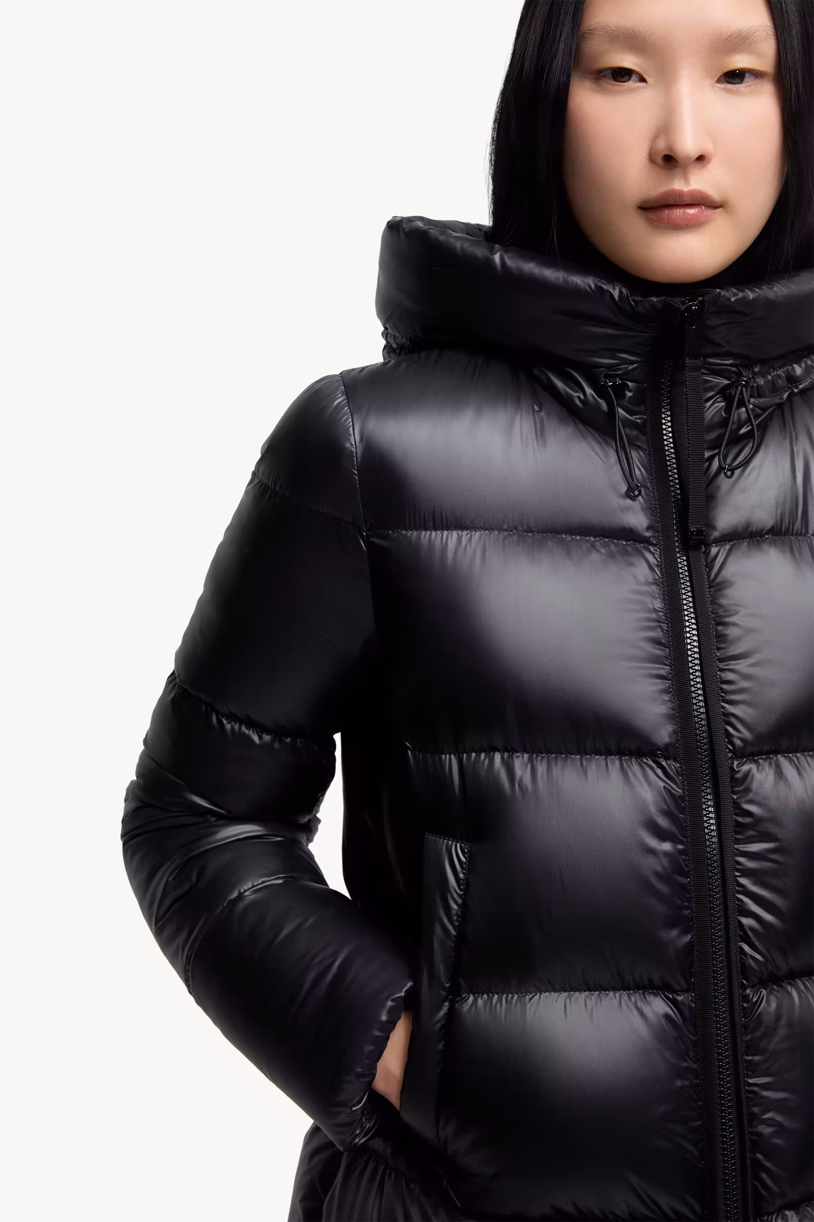 Serittes Hooded Short Down Jacket