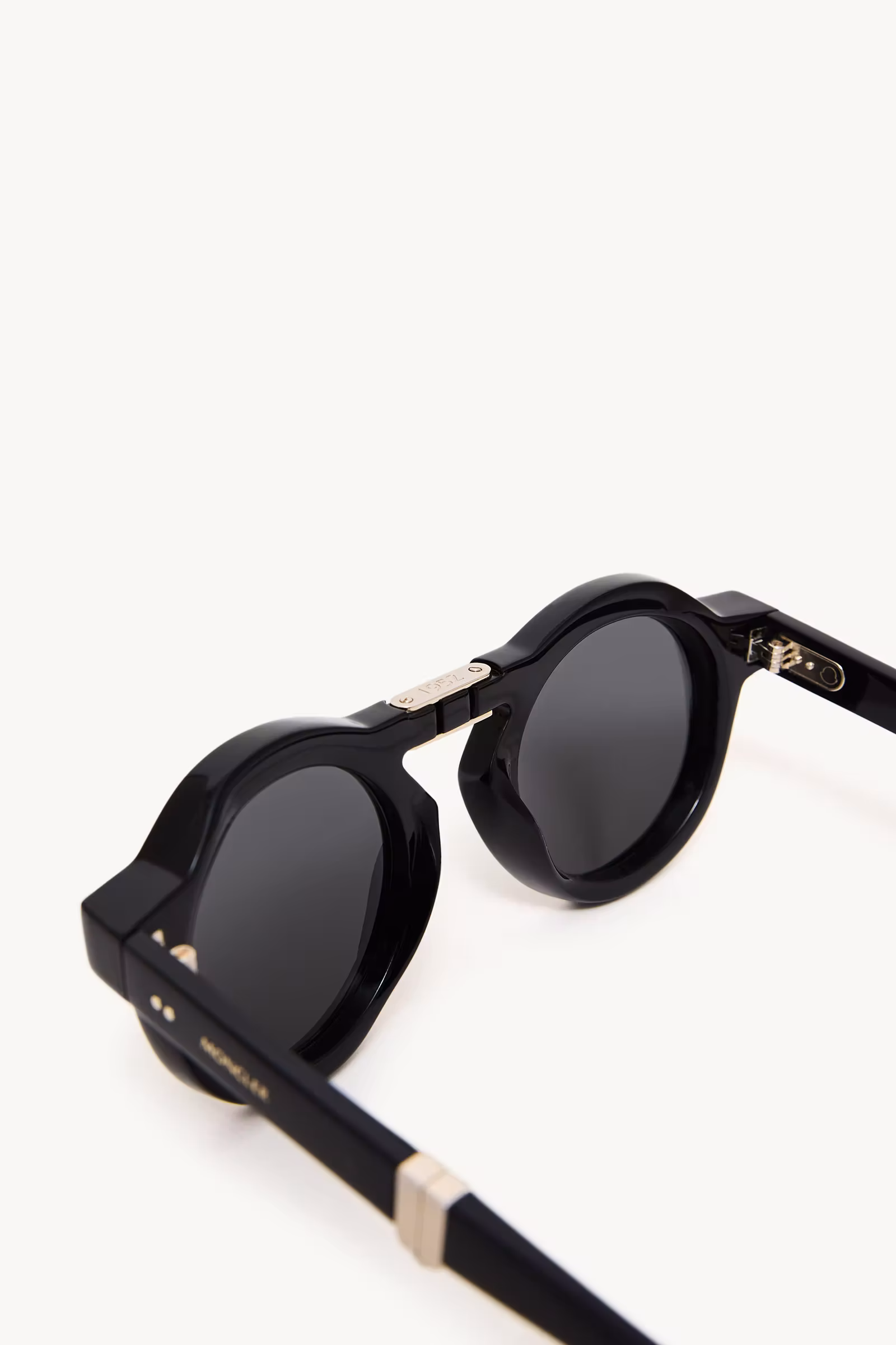 Glisse Round Sunglasses