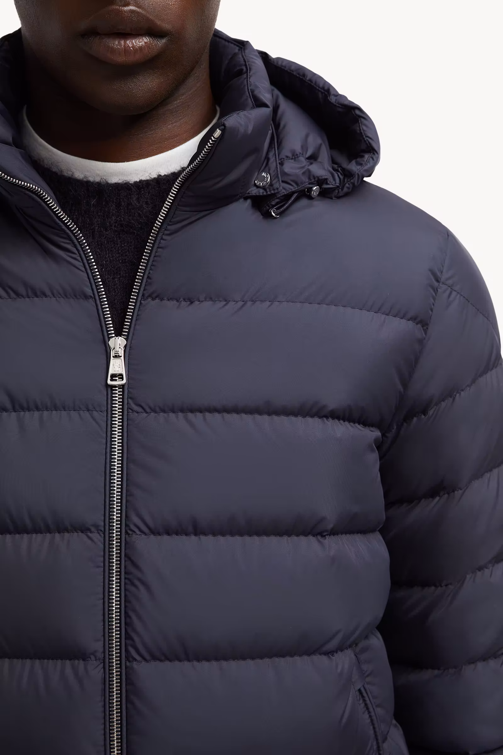 Arneb Hooded Short Down Jacket
