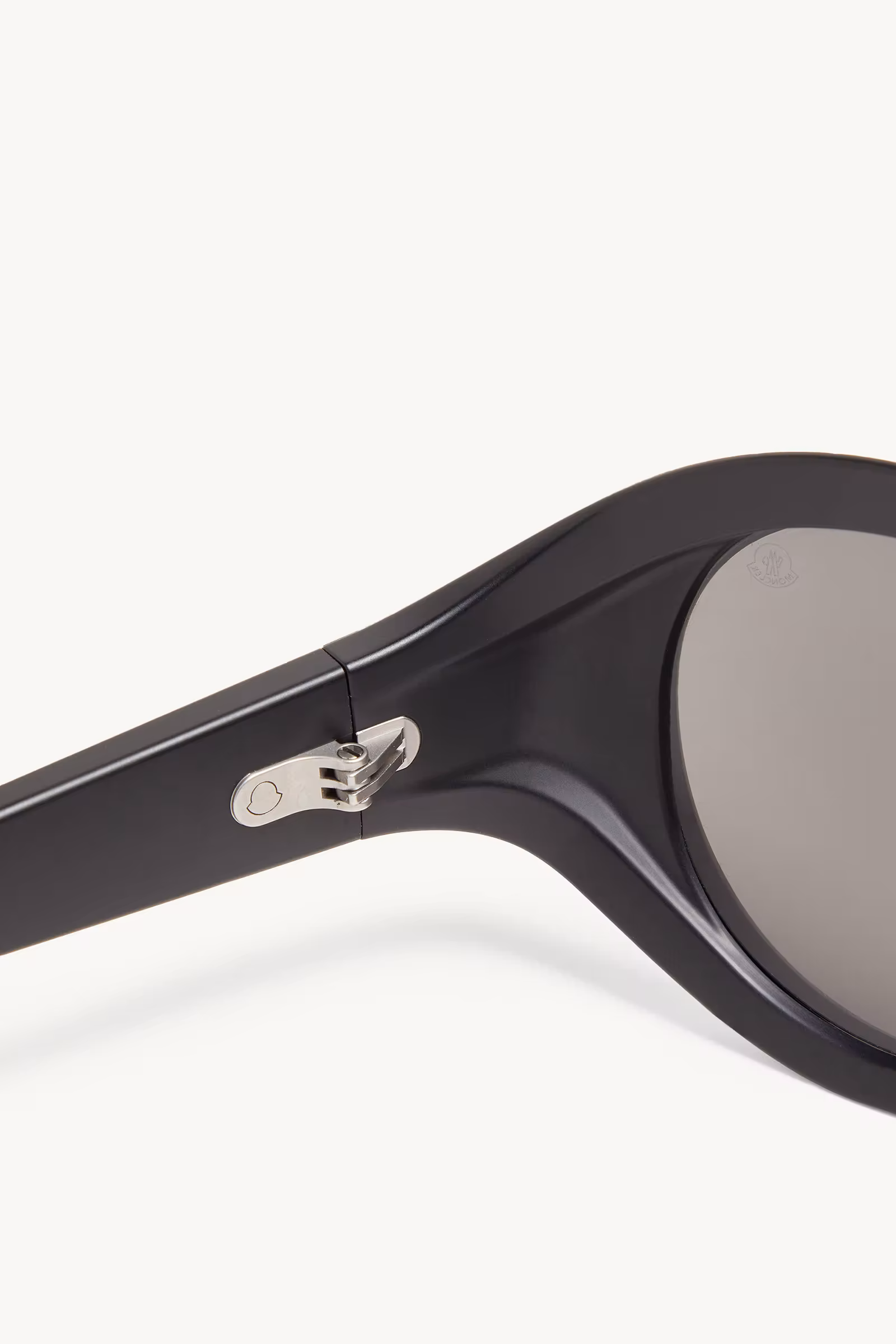 Futuro Round Sunglasses