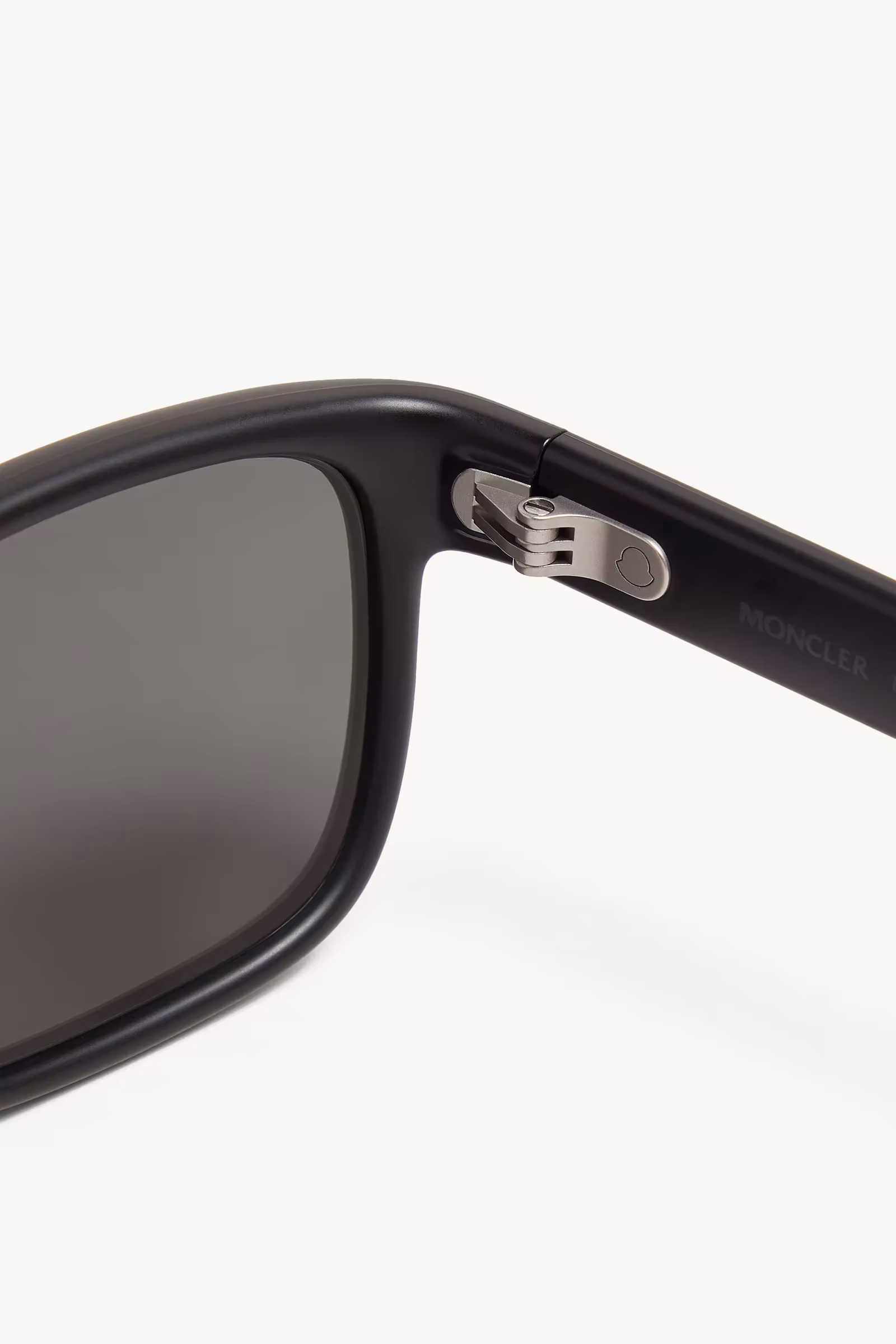 Slicka Rectangular Sunglasses