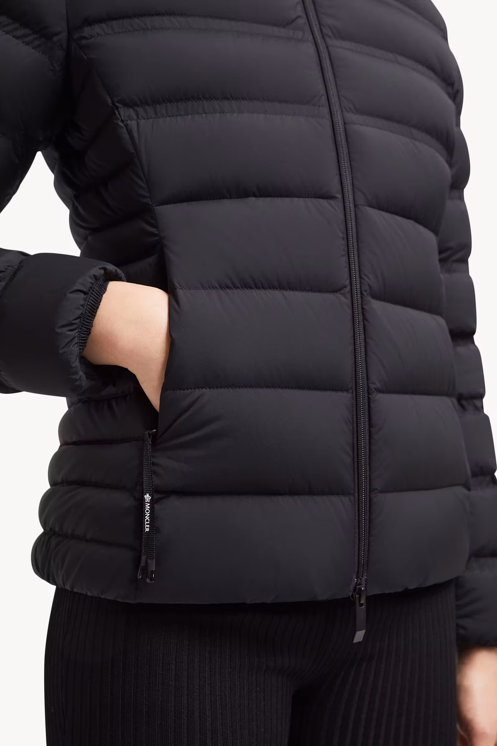 Alete Hooded Short Down Jacket
