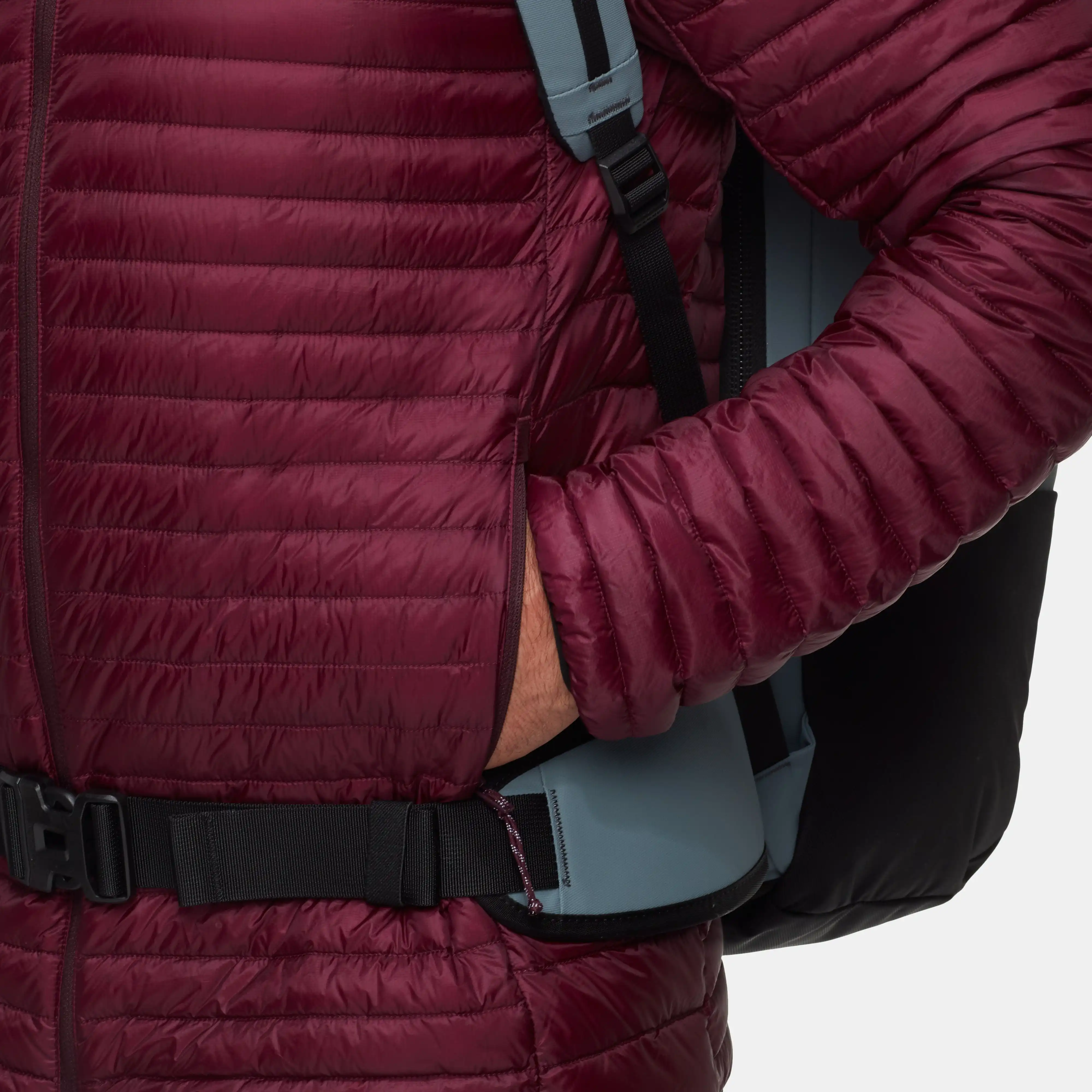 Broad Peak Light IN Hooded Jacket Men 1013-03720