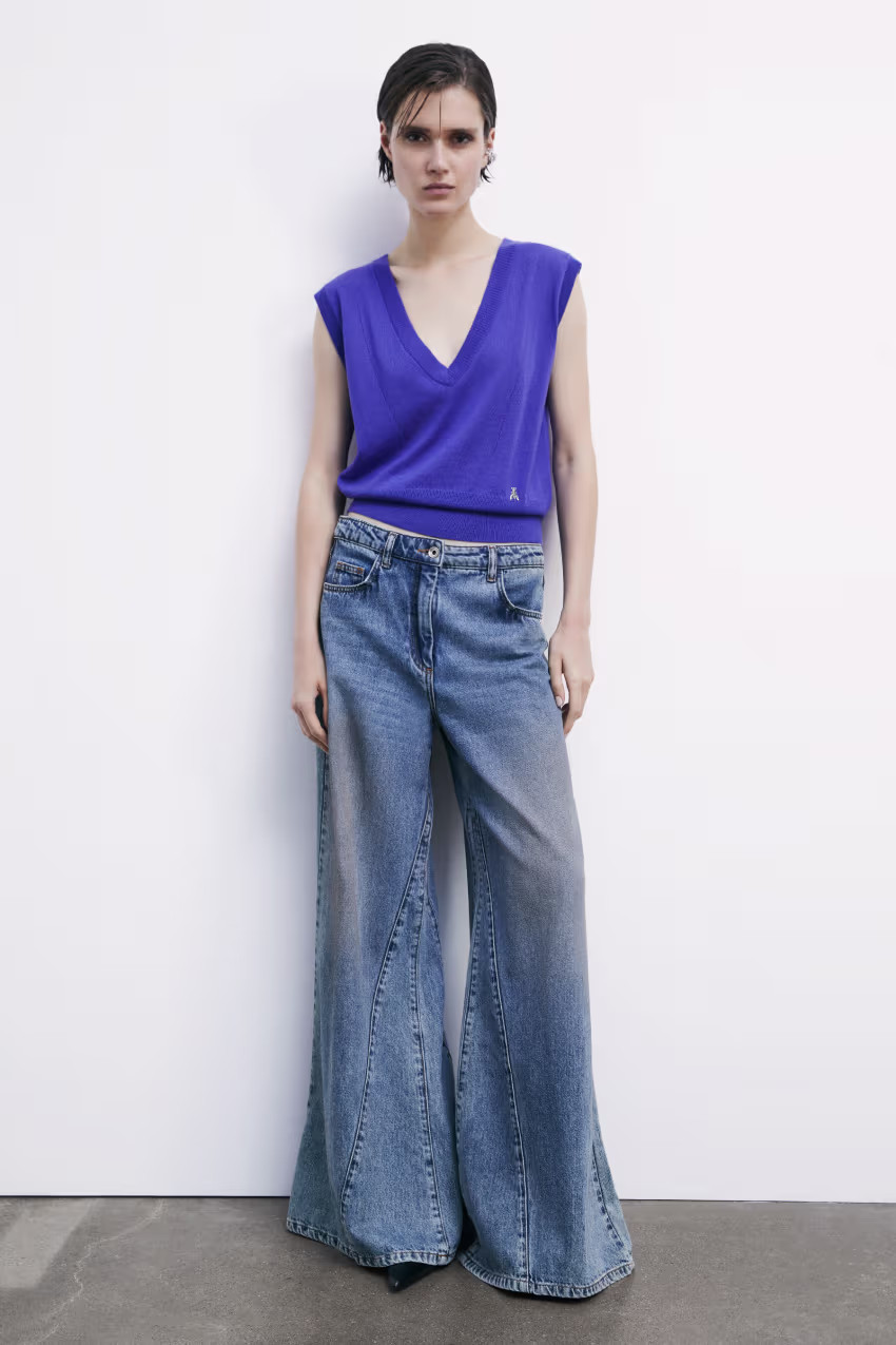 Gilet “ESSENTIAL” con scollo a V in pura lana