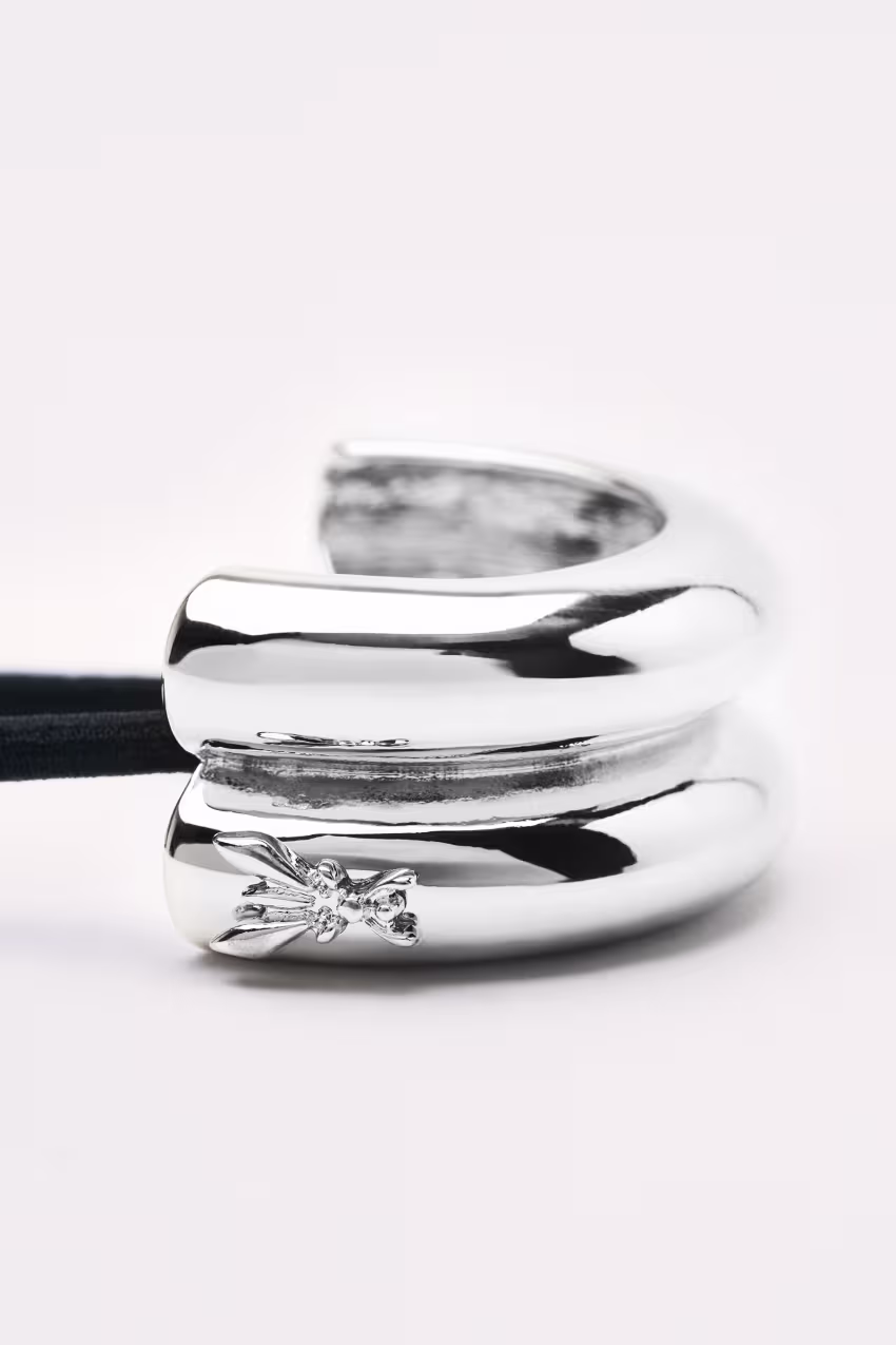 Elastico con gioiello in metallo