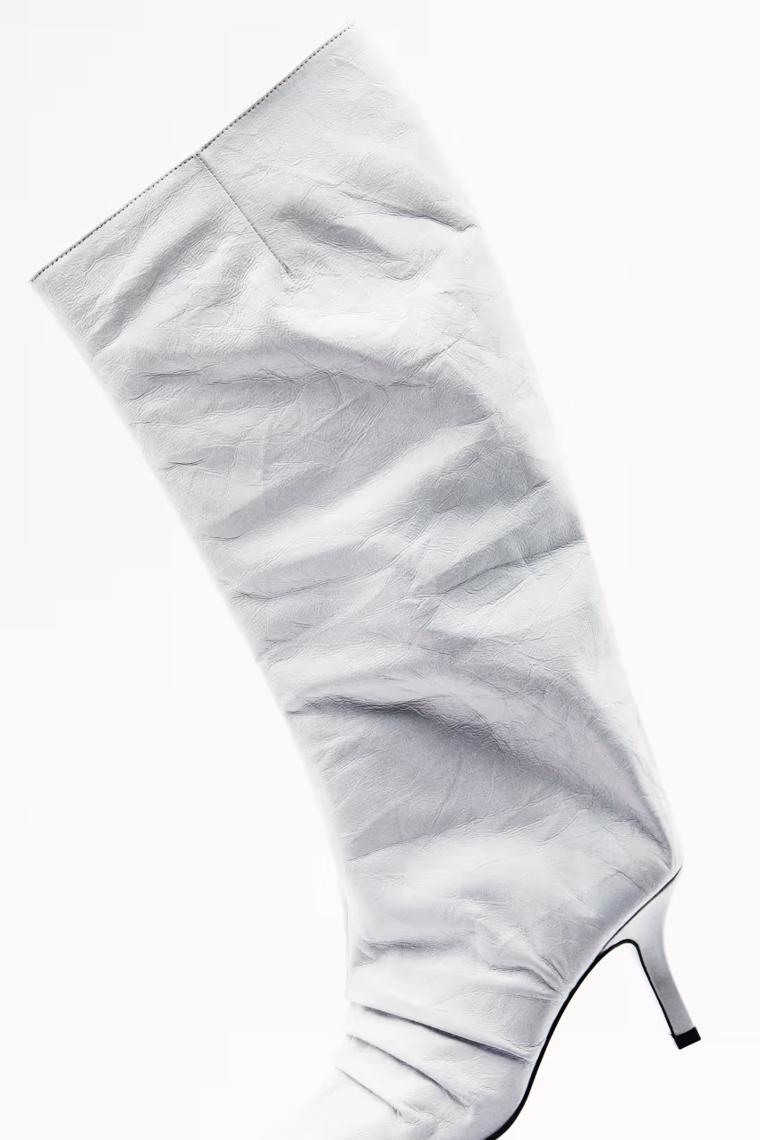 Stivali New Minimal Shape in pelle crinkle con tacco