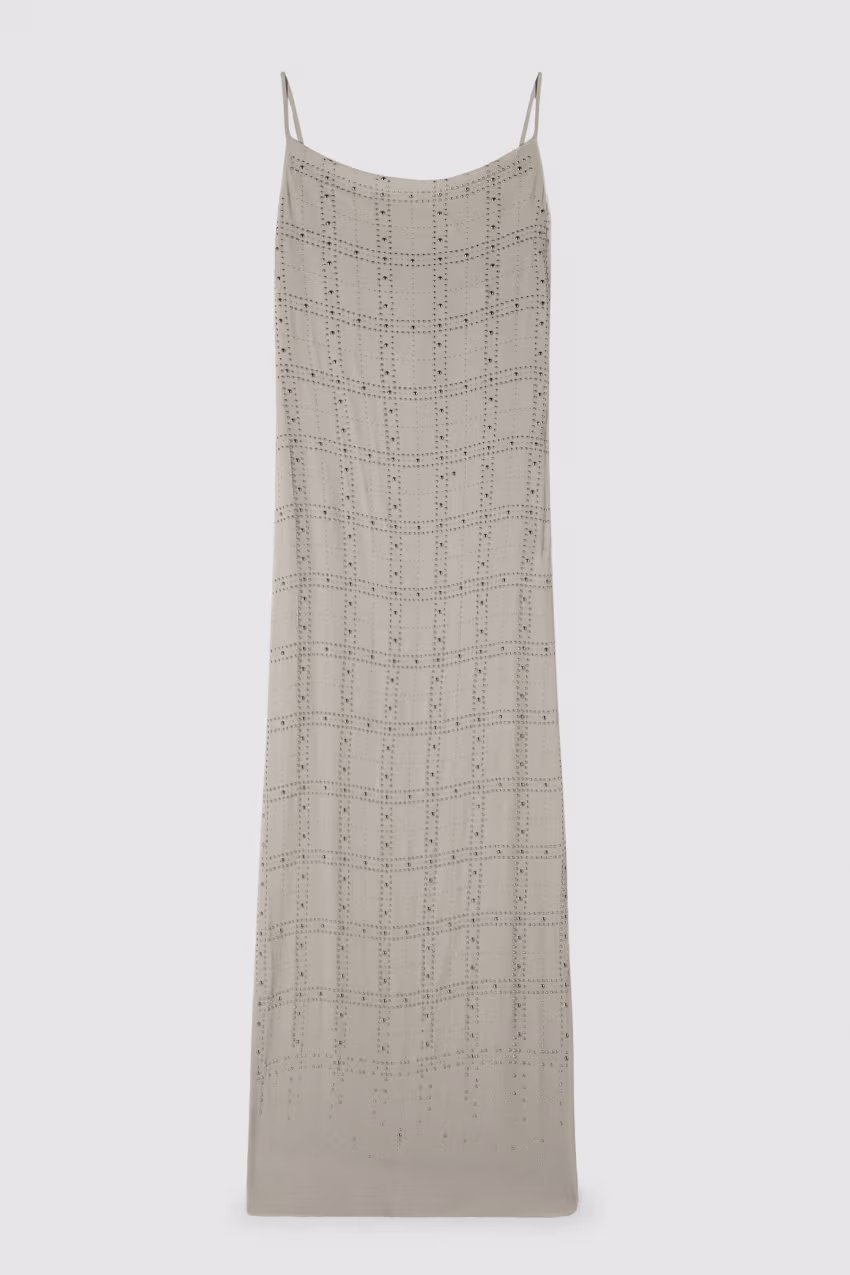 Abito lungo con scollo profondo e borchie