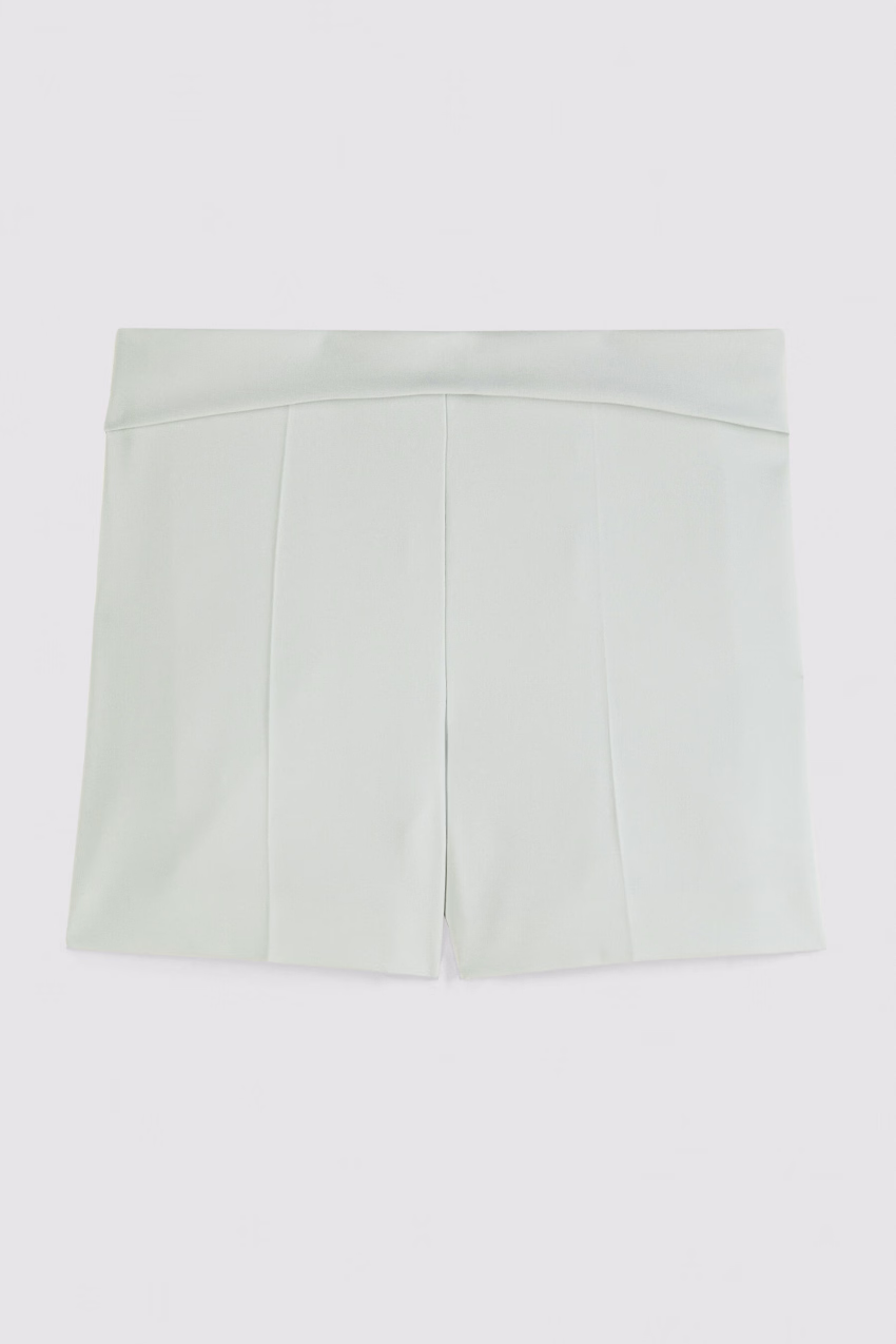 Shorts stretch con vita regular