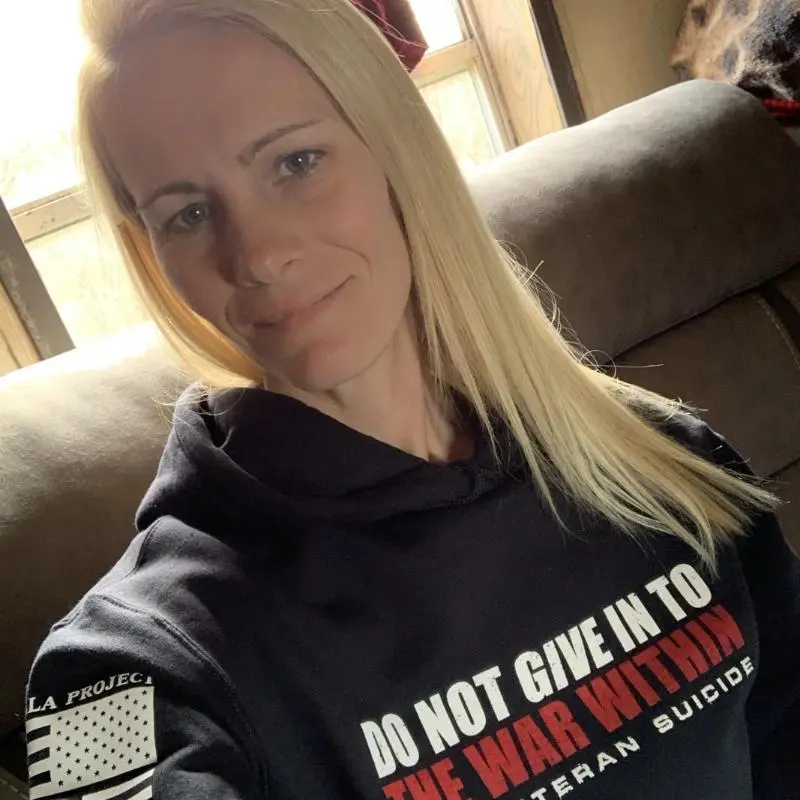 Do Not Give In - Hoodie