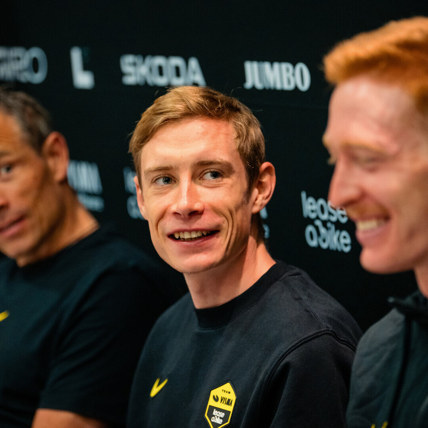 Nike casual sweater unisex - Team Visma | Lease a Bike