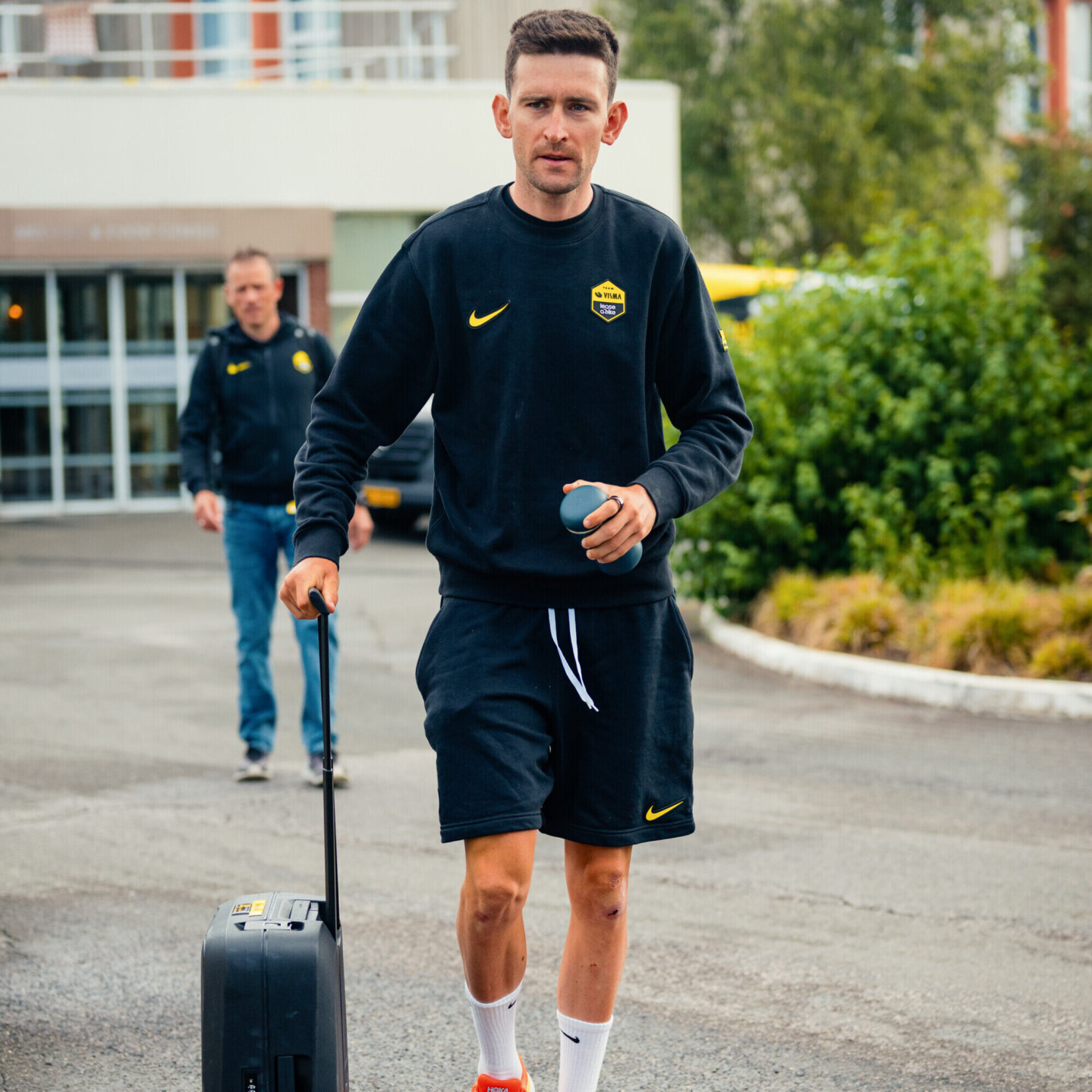 Nike casual shorts men - Team Visma | Lease a Bike