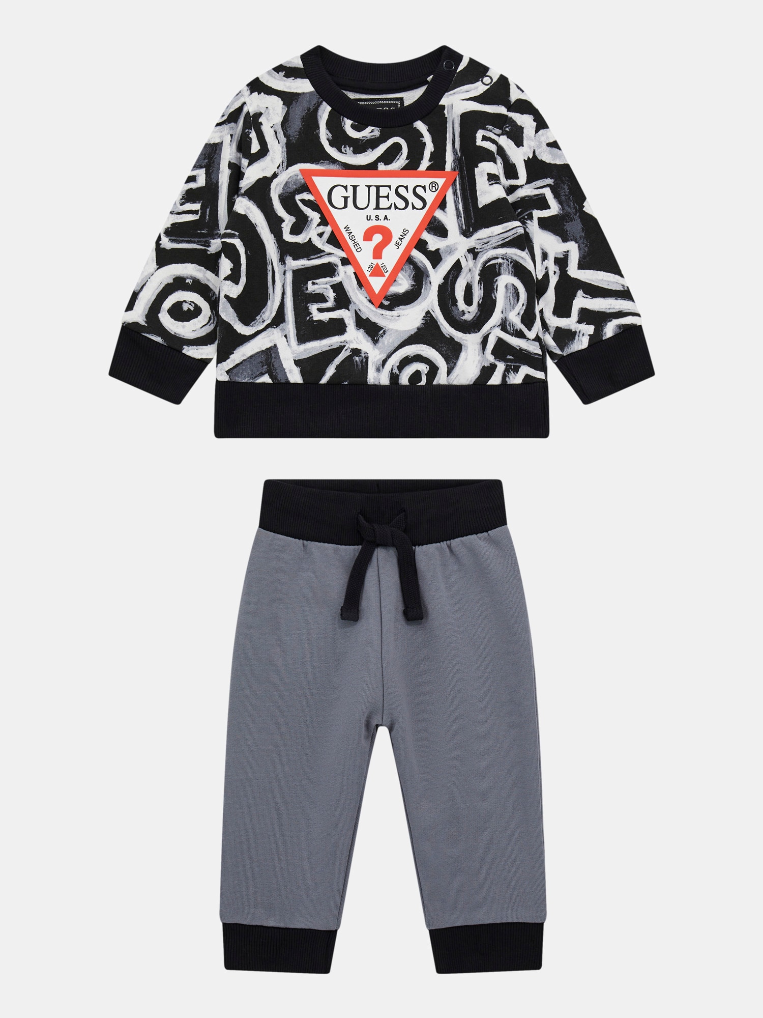 Sweatshirt and pant set