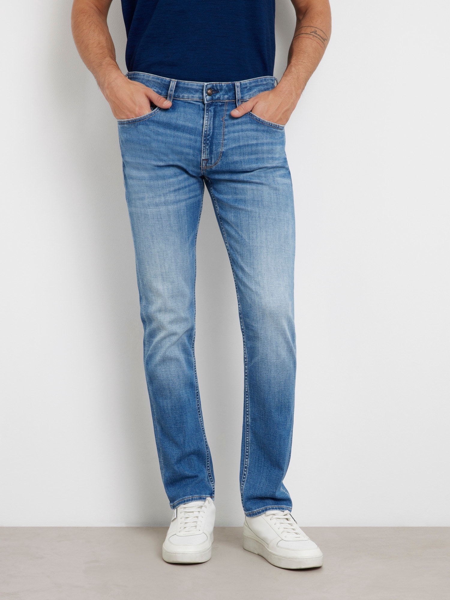 Mid rise slim denim pant