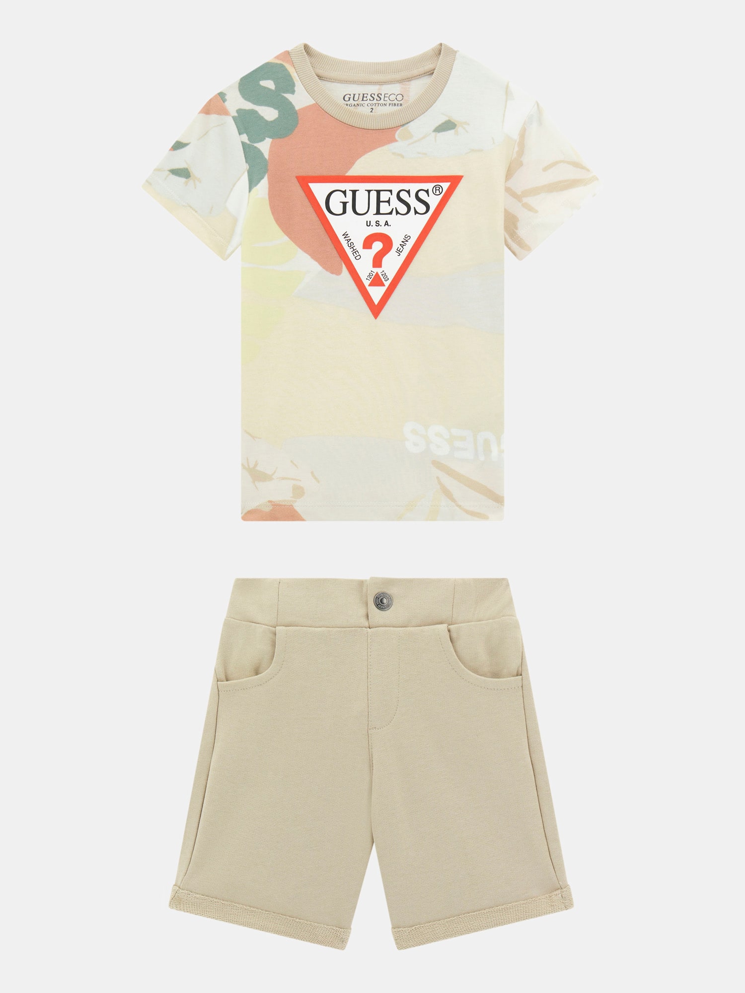 Triangle logo t-shirt and shorts set