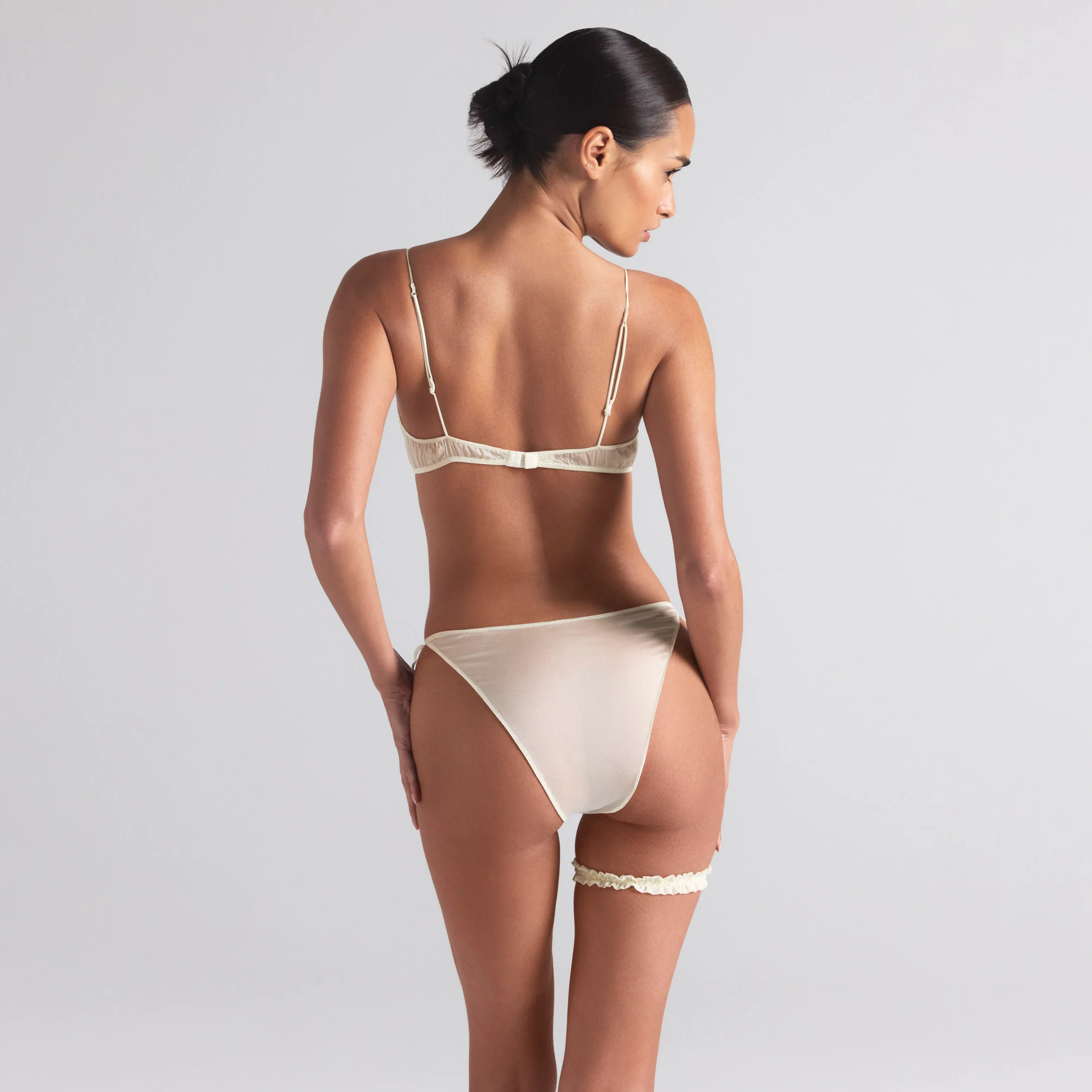 SKIMS ROMANCE TIE SIDE BIKINI | IVORY