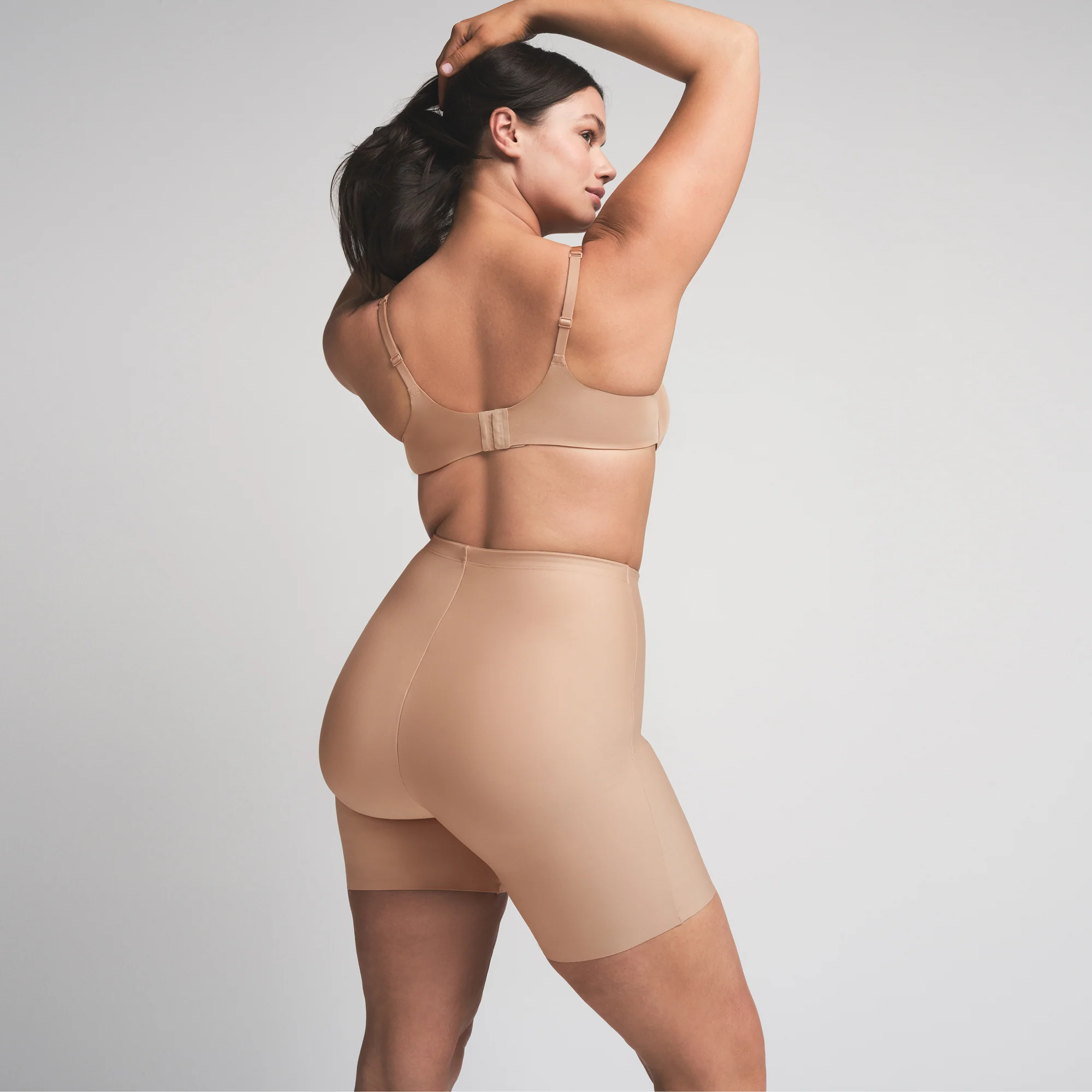SKIMS BODY BUTT ENHANCING PADDED SHORT | ONYX