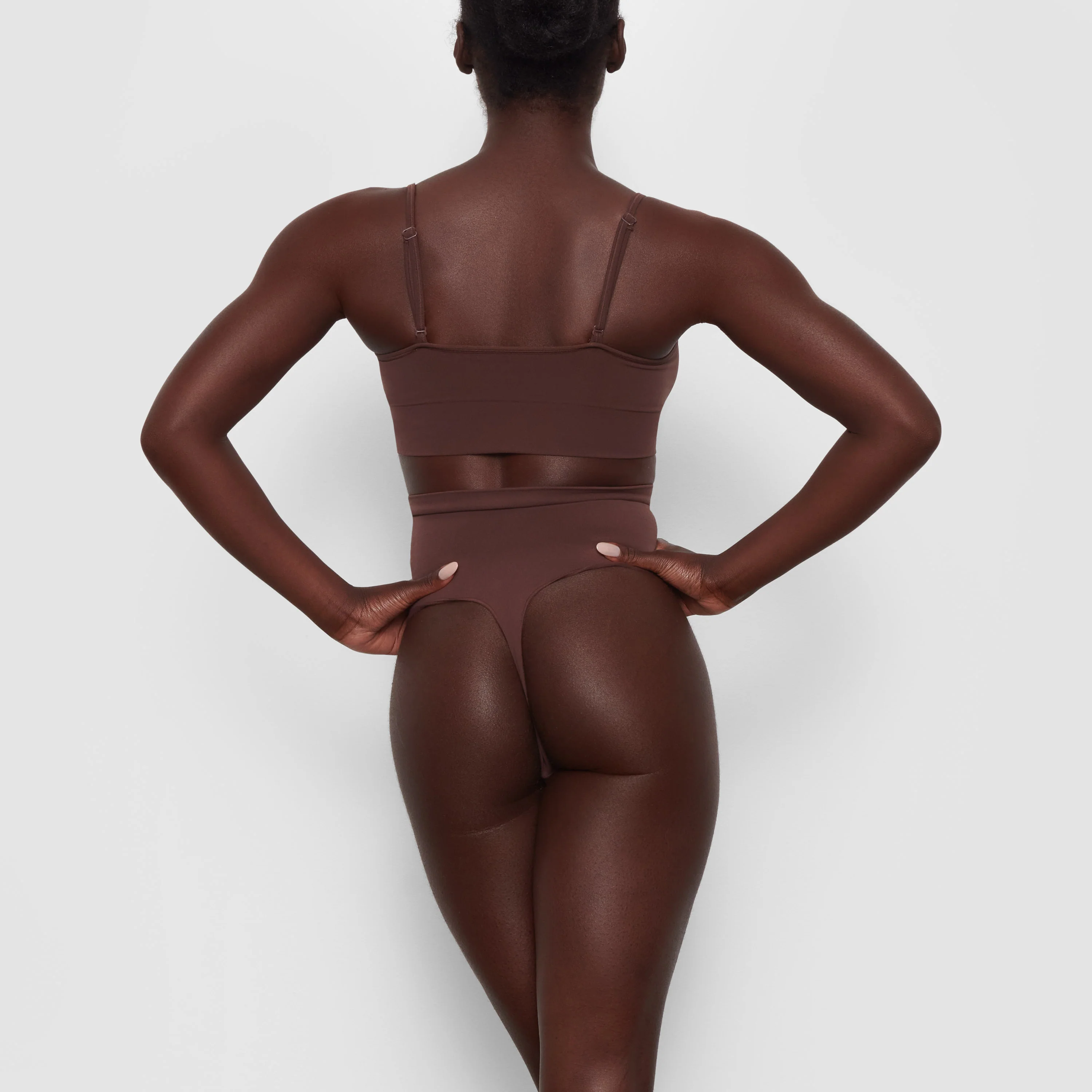 SEAMLESS SCULPT MID WAIST THONG | OCHRE