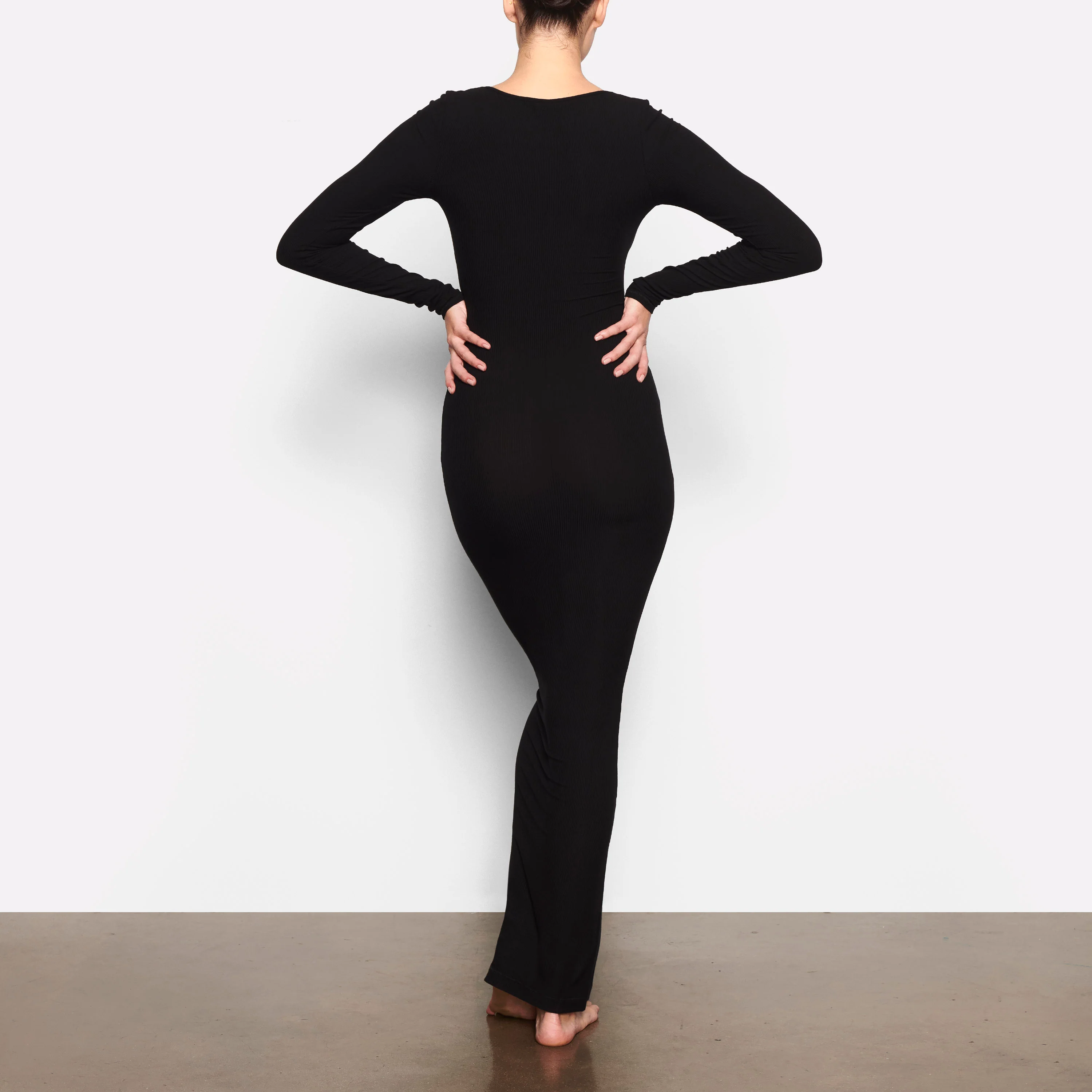 SOFT LOUNGE LONG SLEEVE DRESS | ONYX