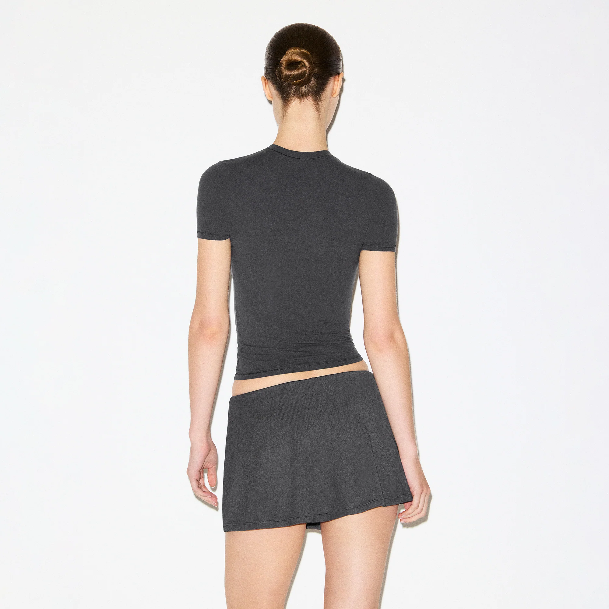 FITS EVERYBODY T-SHIRT | ONYX