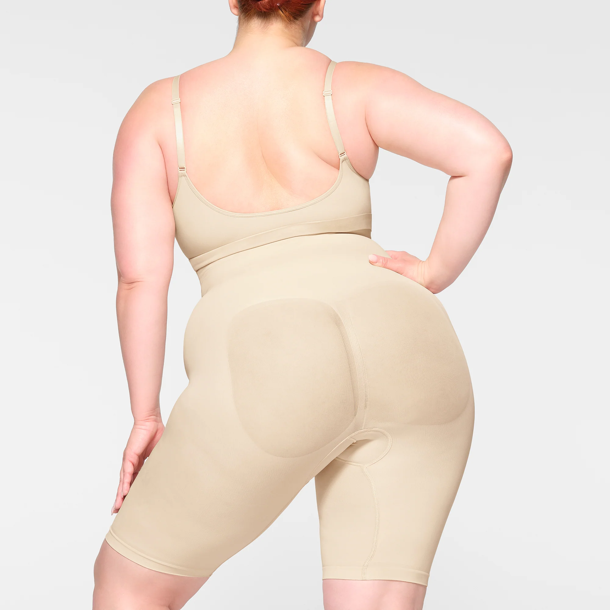 SEAMLESS SCULPT HIGH-WAISTED ABOVE THE KNEE SHORT | ONYX