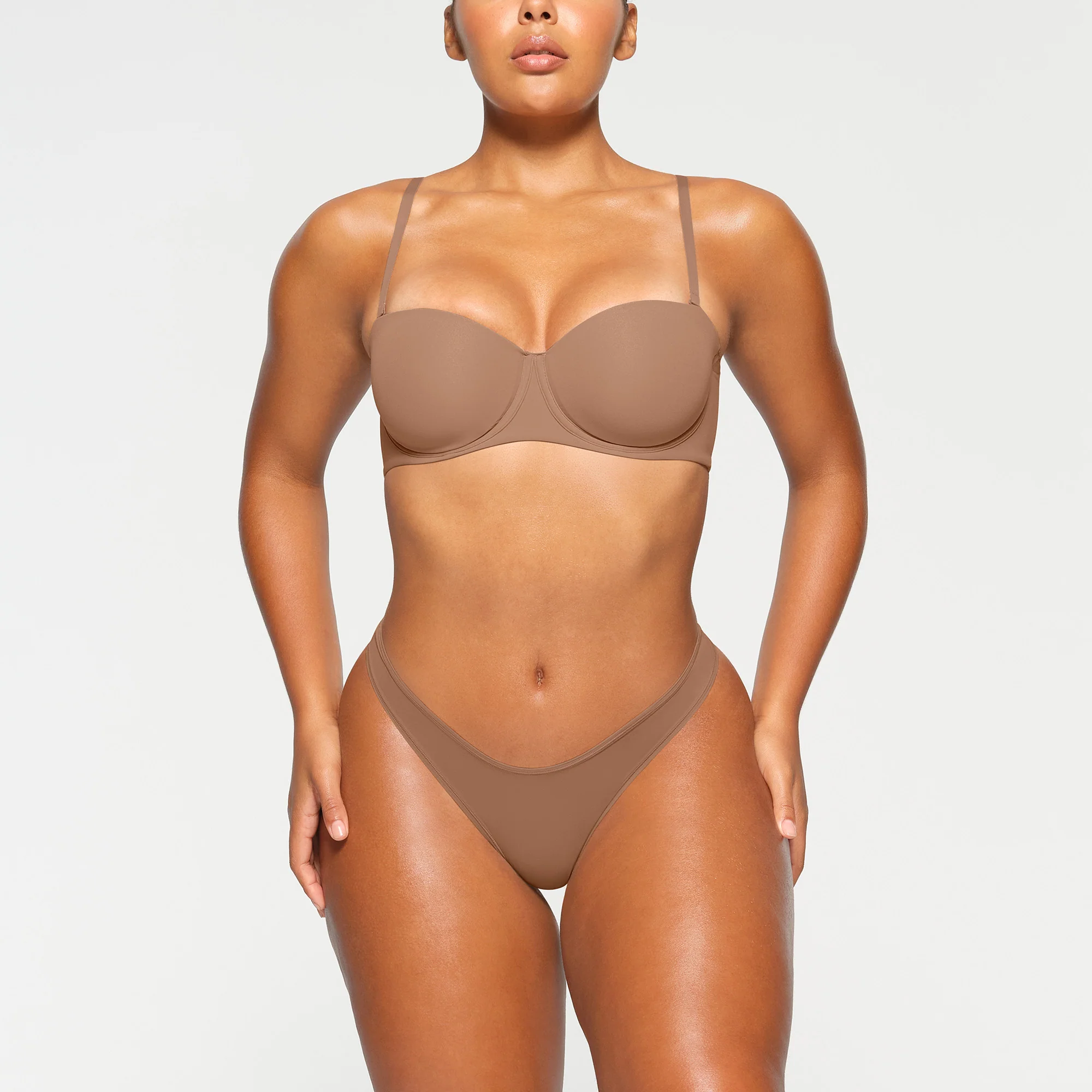 FITS EVERYBODY STRAPLESS BRA | ONYX