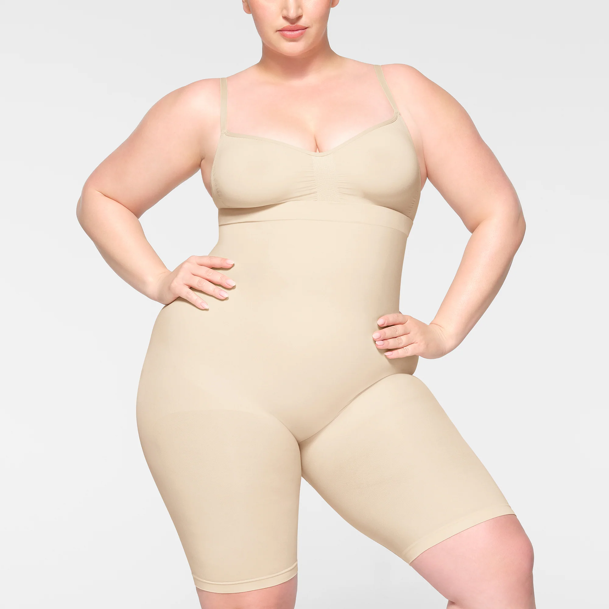 SEAMLESS SCULPT HIGH-WAISTED ABOVE THE KNEE SHORT | ONYX