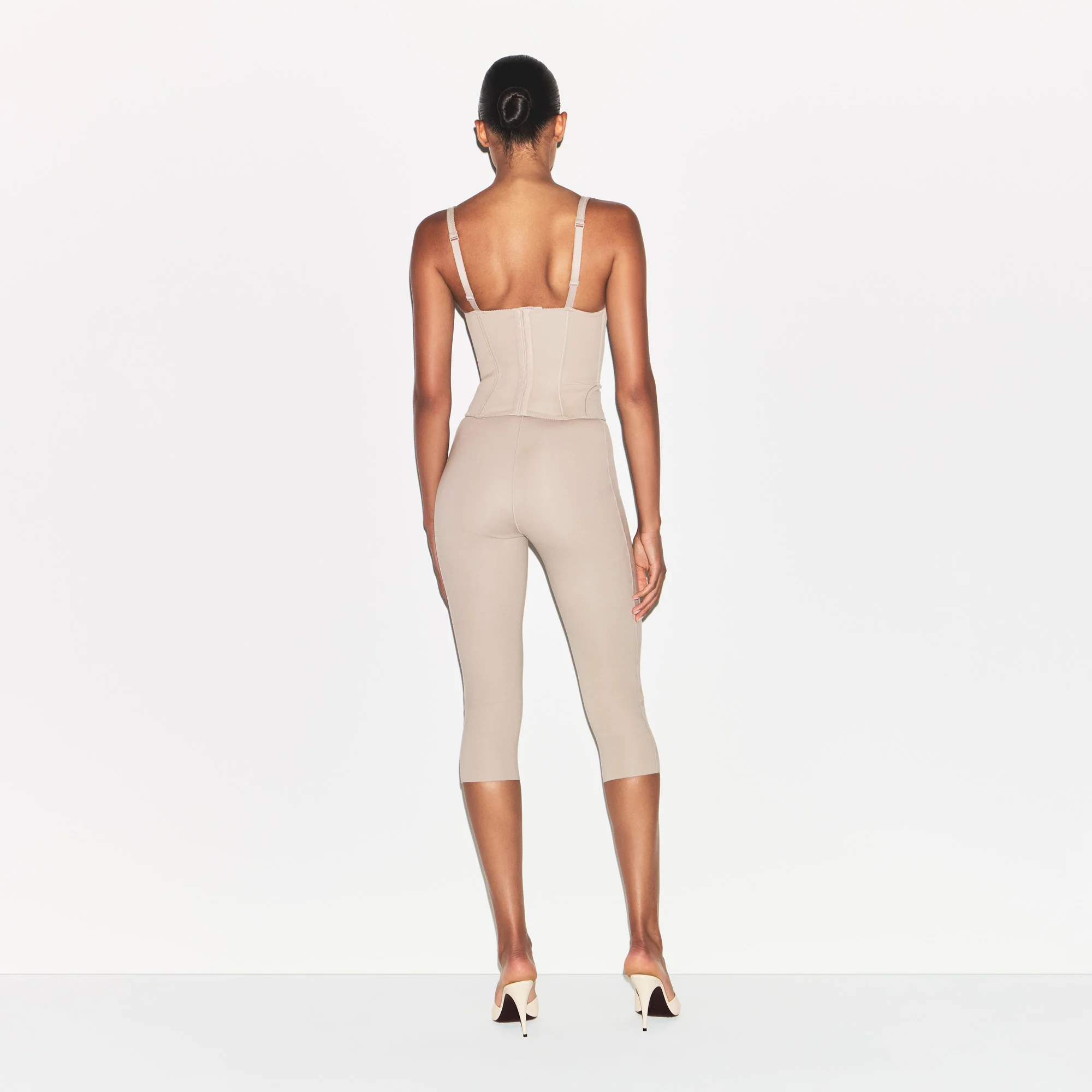 COTTON SHAPEWEAR CAPRI | LINEN