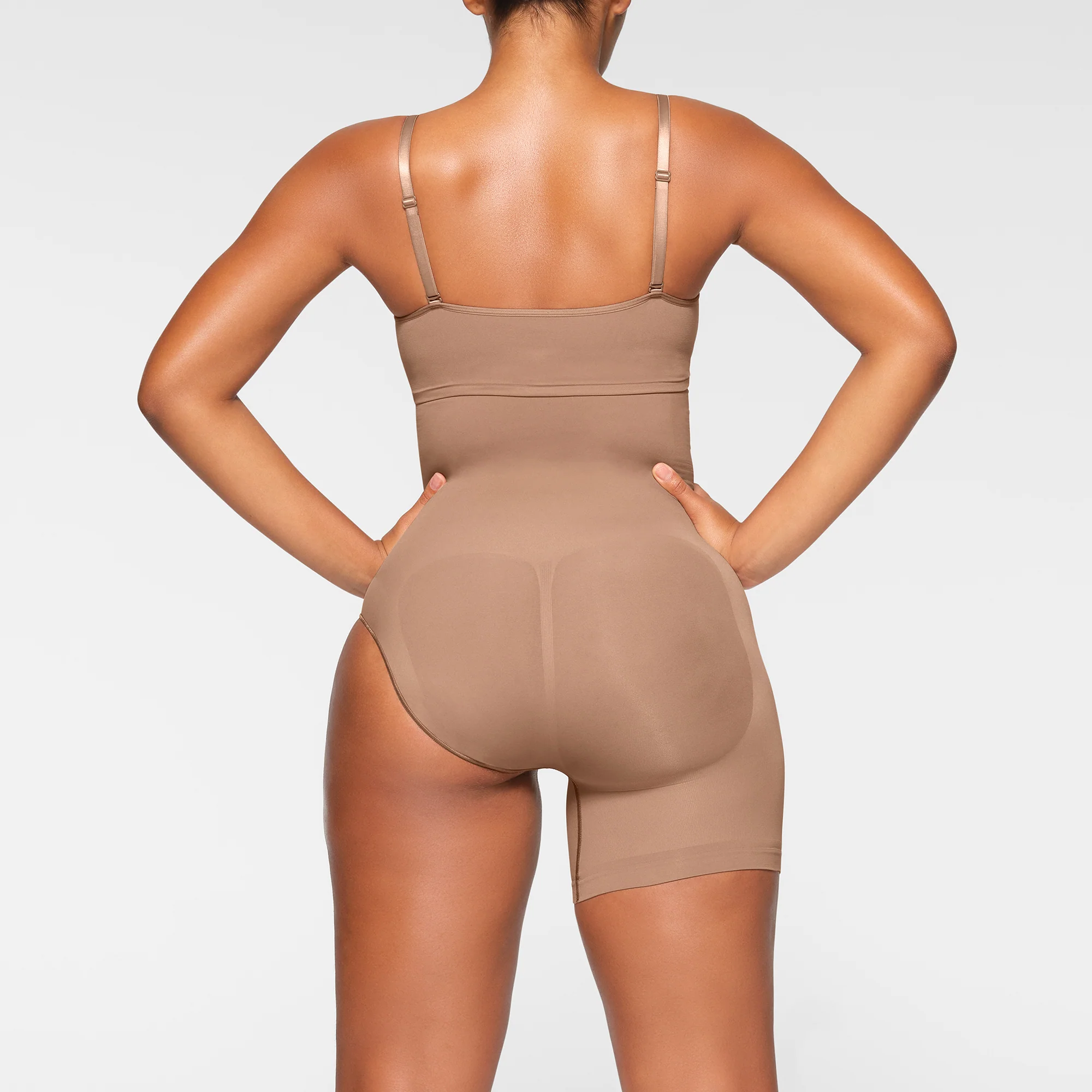 SEAMLESS SCULPT SOLUTION SHORT LEFT LEG EXPOSED | CLAY